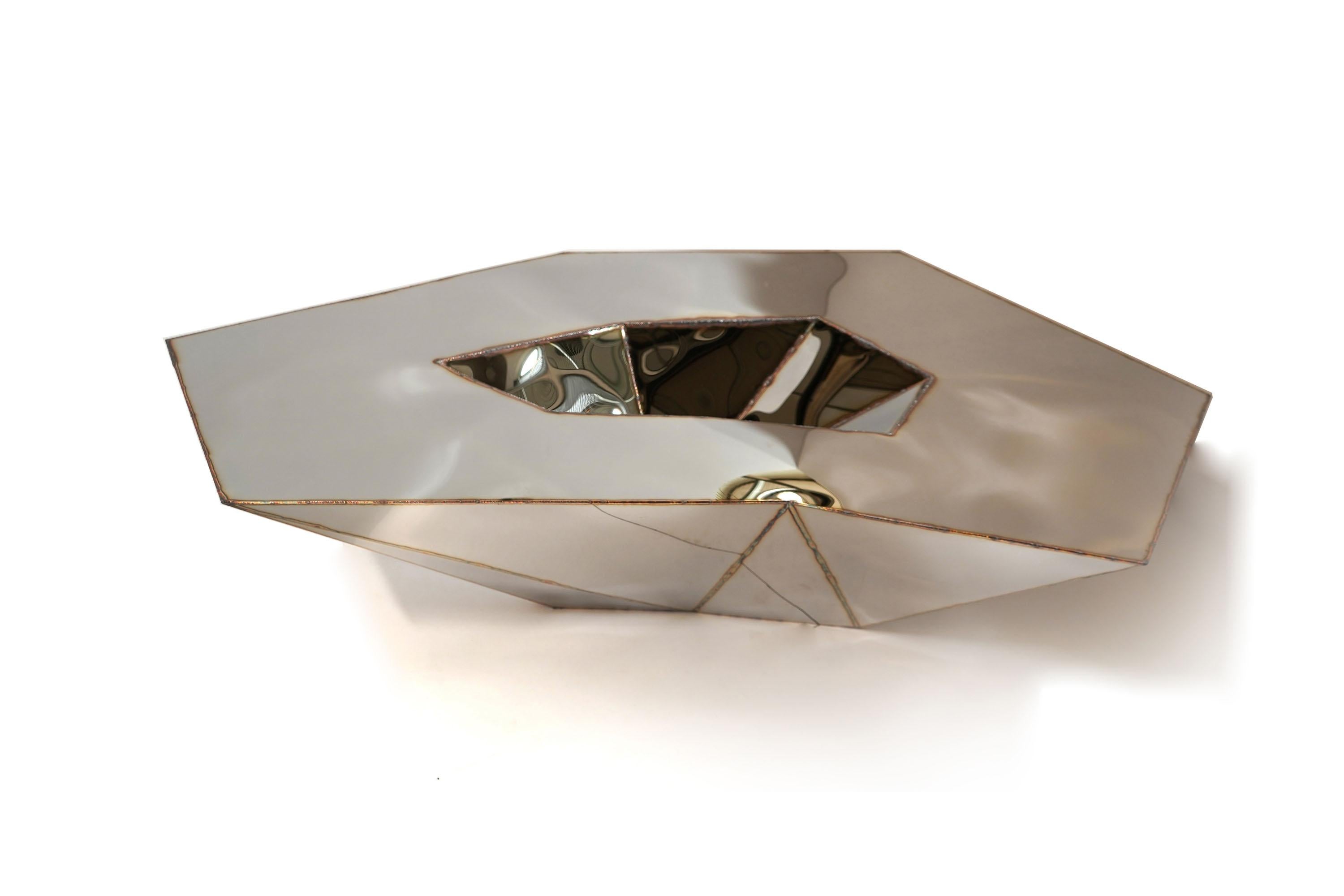 Mesa Lunar de acero inoxidable soldado pulido espejo de Julian Mayor en venta 12