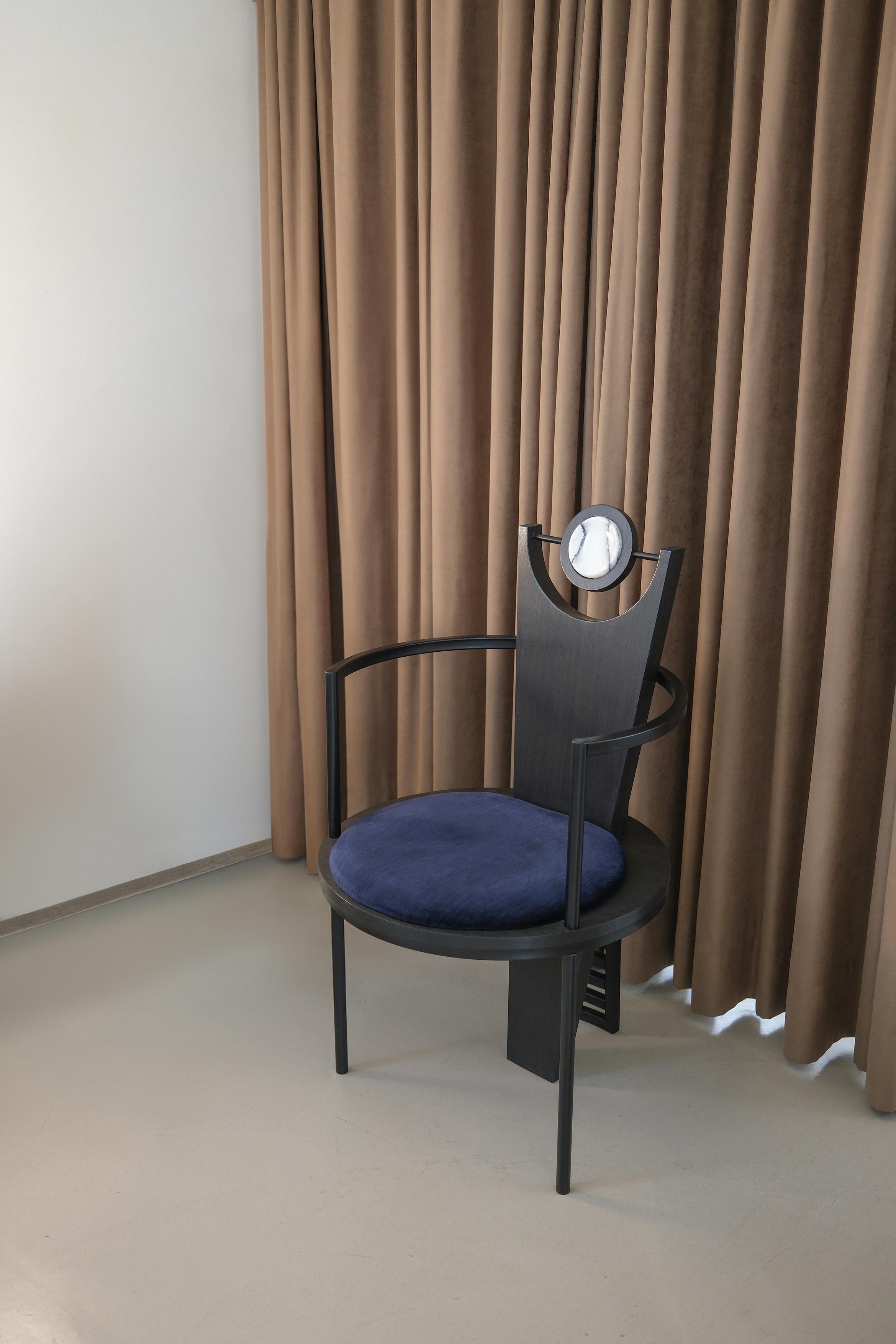 Silla Lunatro, Madera, Metalistería, Terciopelo Azul, Detalle Mármol, Studio Mohs en venta 3