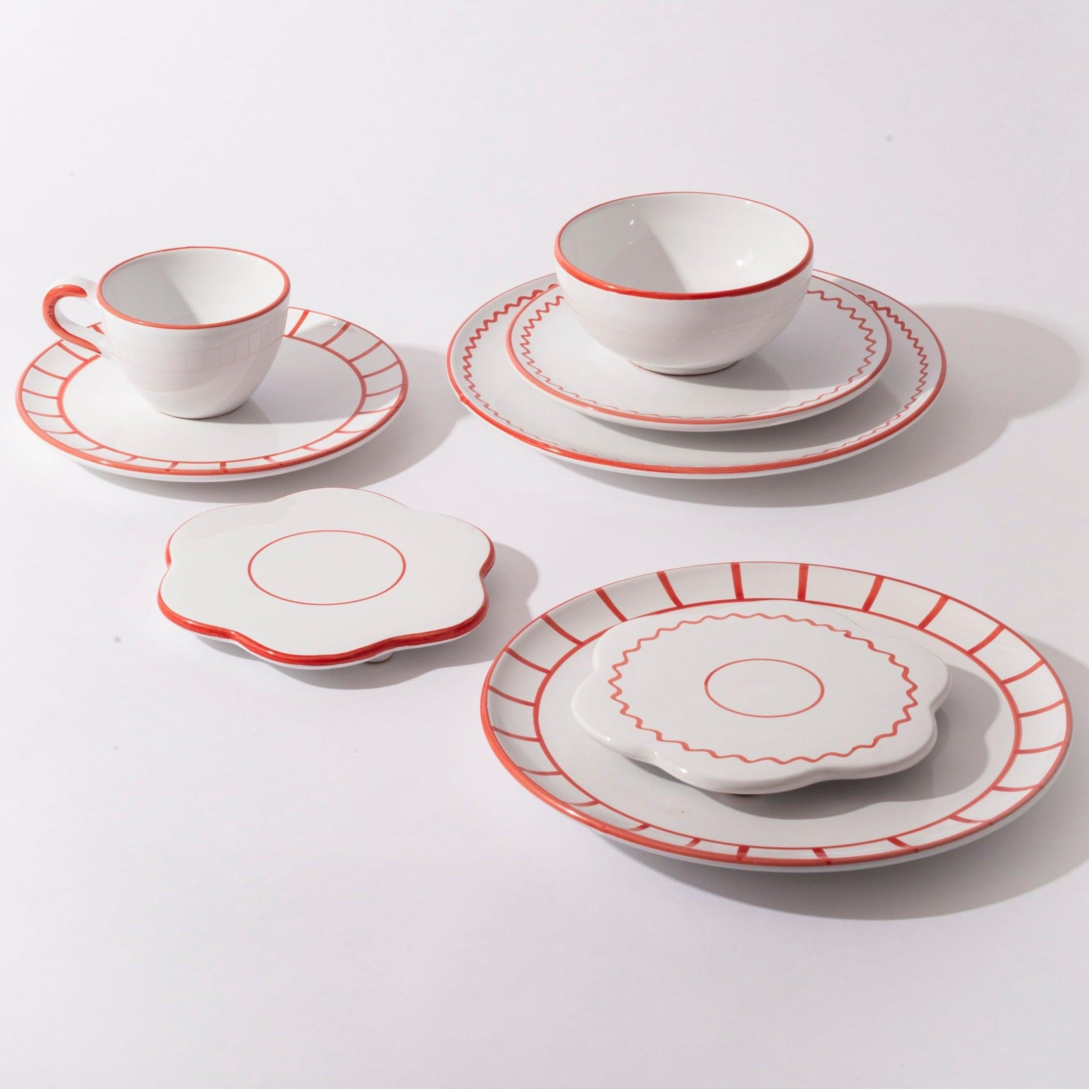 Jore Copenhagen bistro plates are part of the core bistro collection. 
The plate collection is available in 2 sizes and comes in 2 prints in 3 colors. All items can be mixed and matched between prints or colors, or used in sets. 

The lunch plate