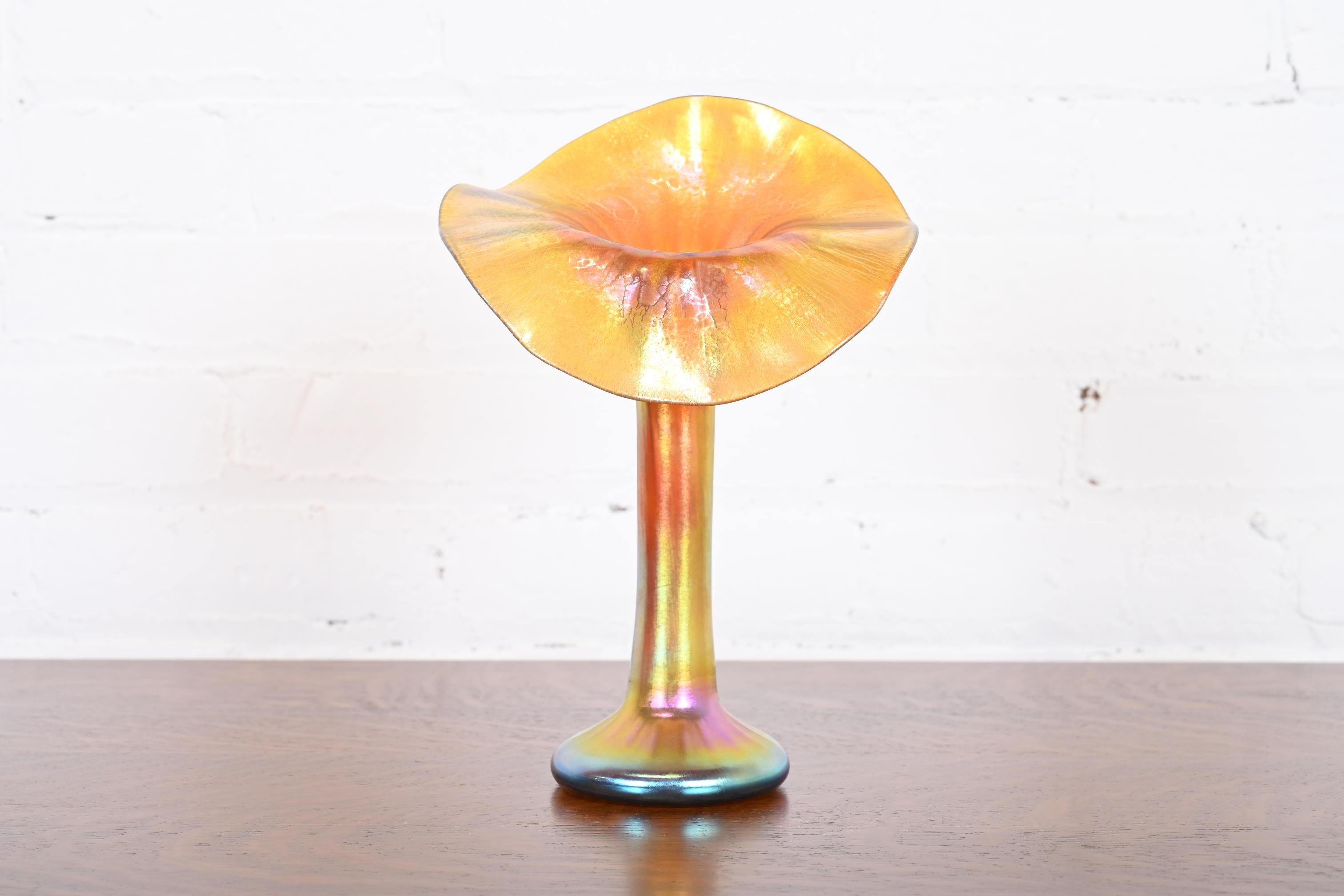 Arts and Crafts Lundberg Studios Jack in the Pulpit Flower Form Iridescent Art Glass Vase For Sale