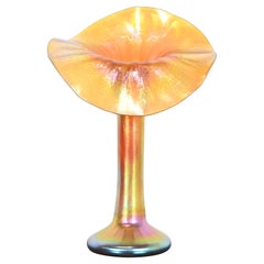 Lundberg Studios Jack in the Pulpit Flower Form Iridescent Art Glass Vase