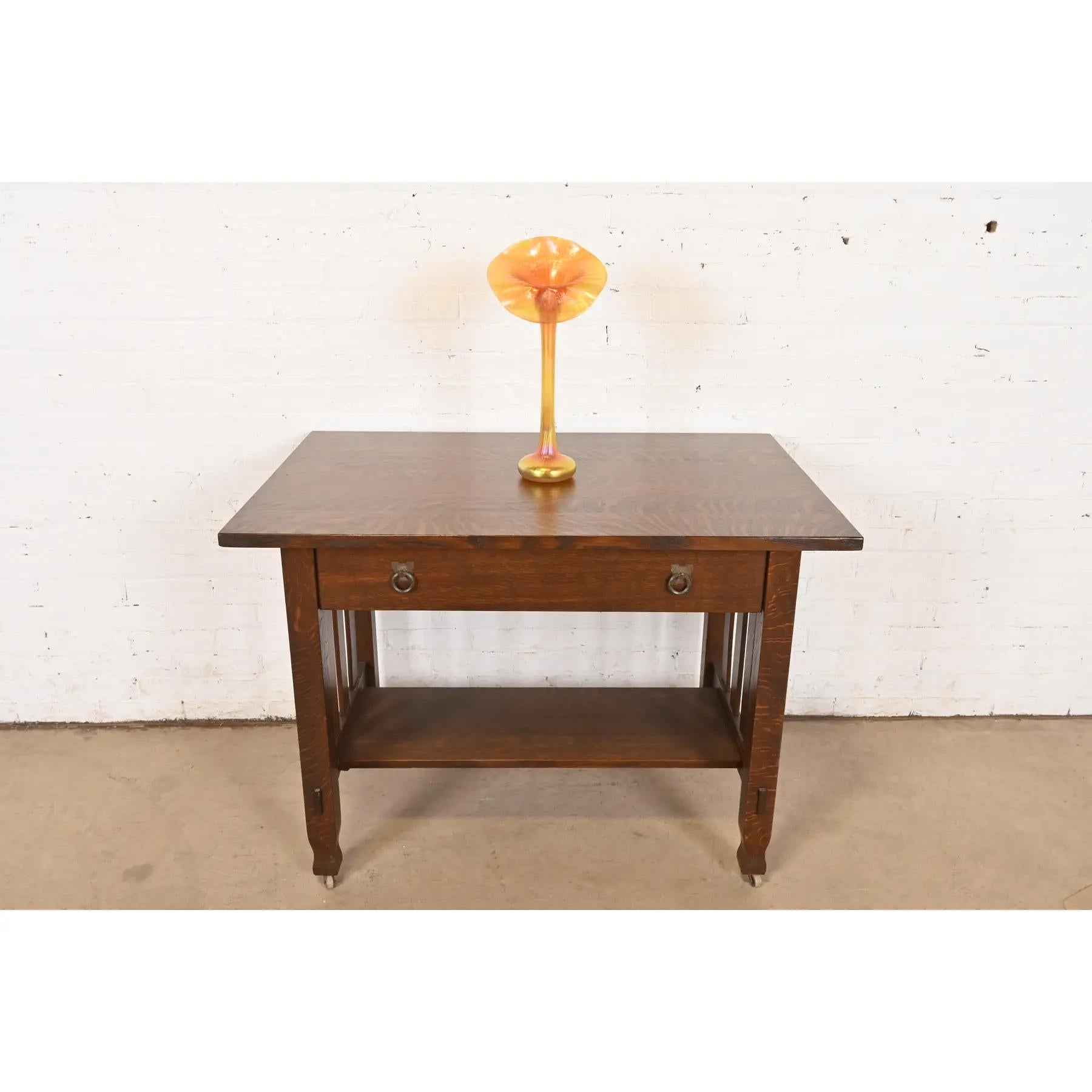 Lundberg Studios Jack in the Pulpit Große Blume Form schillernde Kunst Glas Vase im Angebot 6