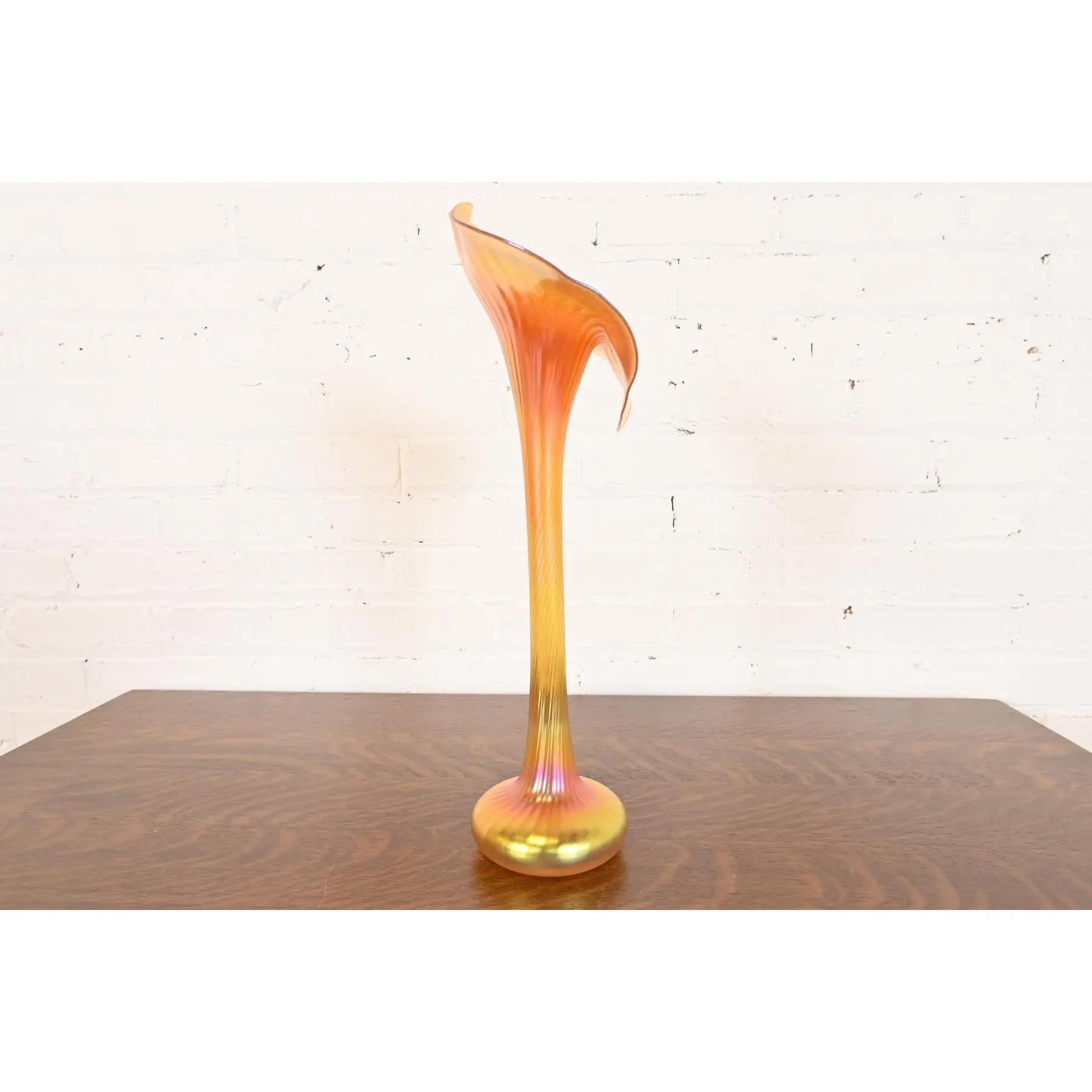 Lundberg Studios Jack in the Pulpit Große Blume Form schillernde Kunst Glas Vase im Angebot 2