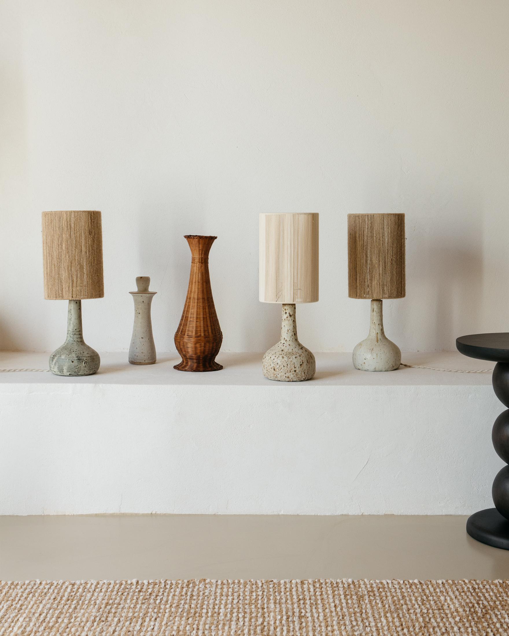 XXIe siècle et contemporain Lampe de table Lune en céramique blanc crème mat par Grès Éditions en vente