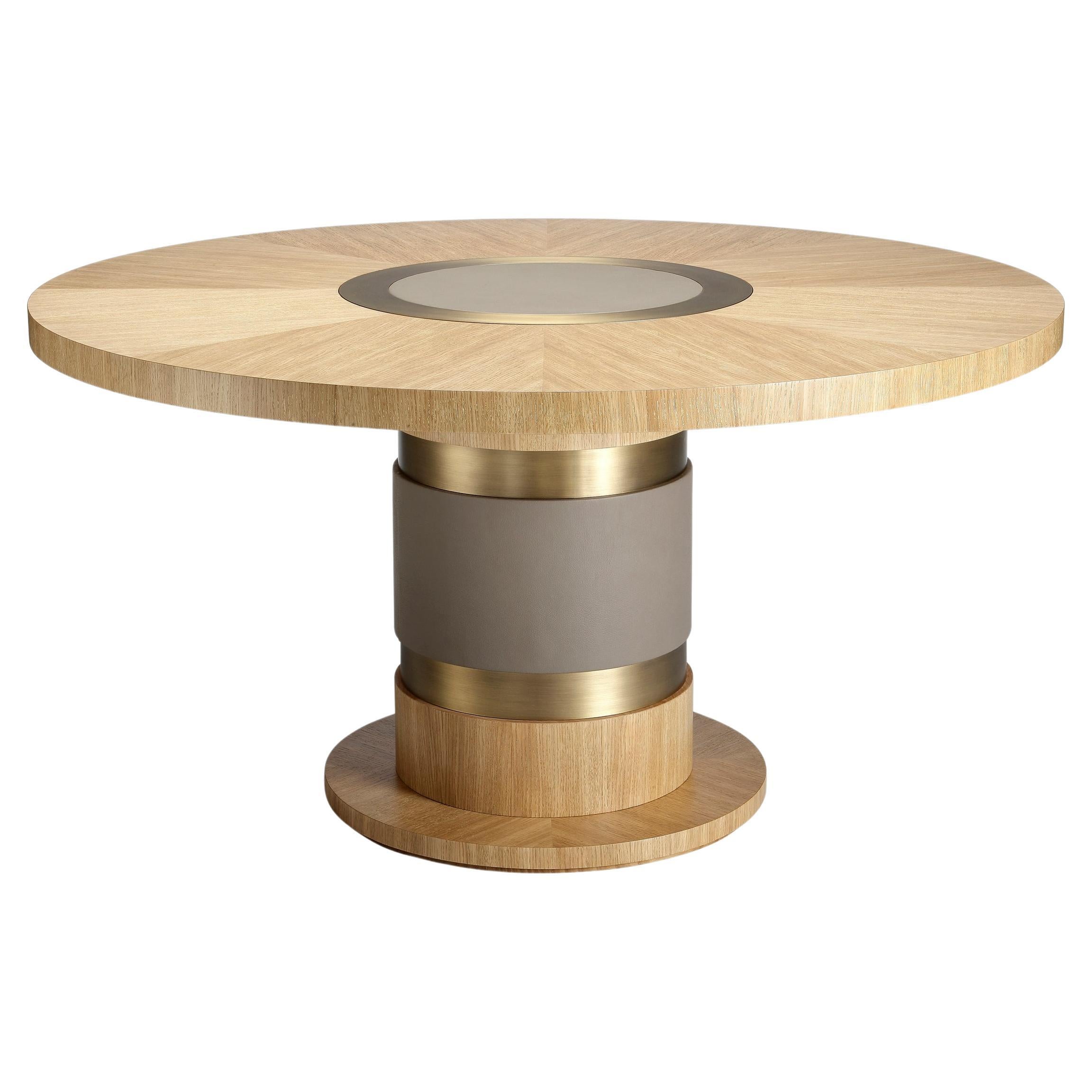 Table Lune, en chêne chaulé doré, détails en bronze et cuir, fabriquée à la main par Duistt en vente
