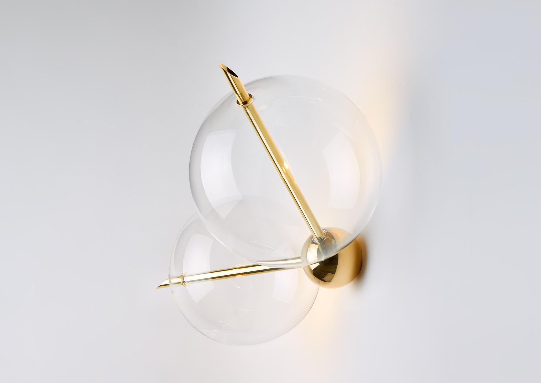 Lune Aplique Contemporáneo Dos Luces Latón Pulido Vidrio Soplado a Mano Minimalista en venta