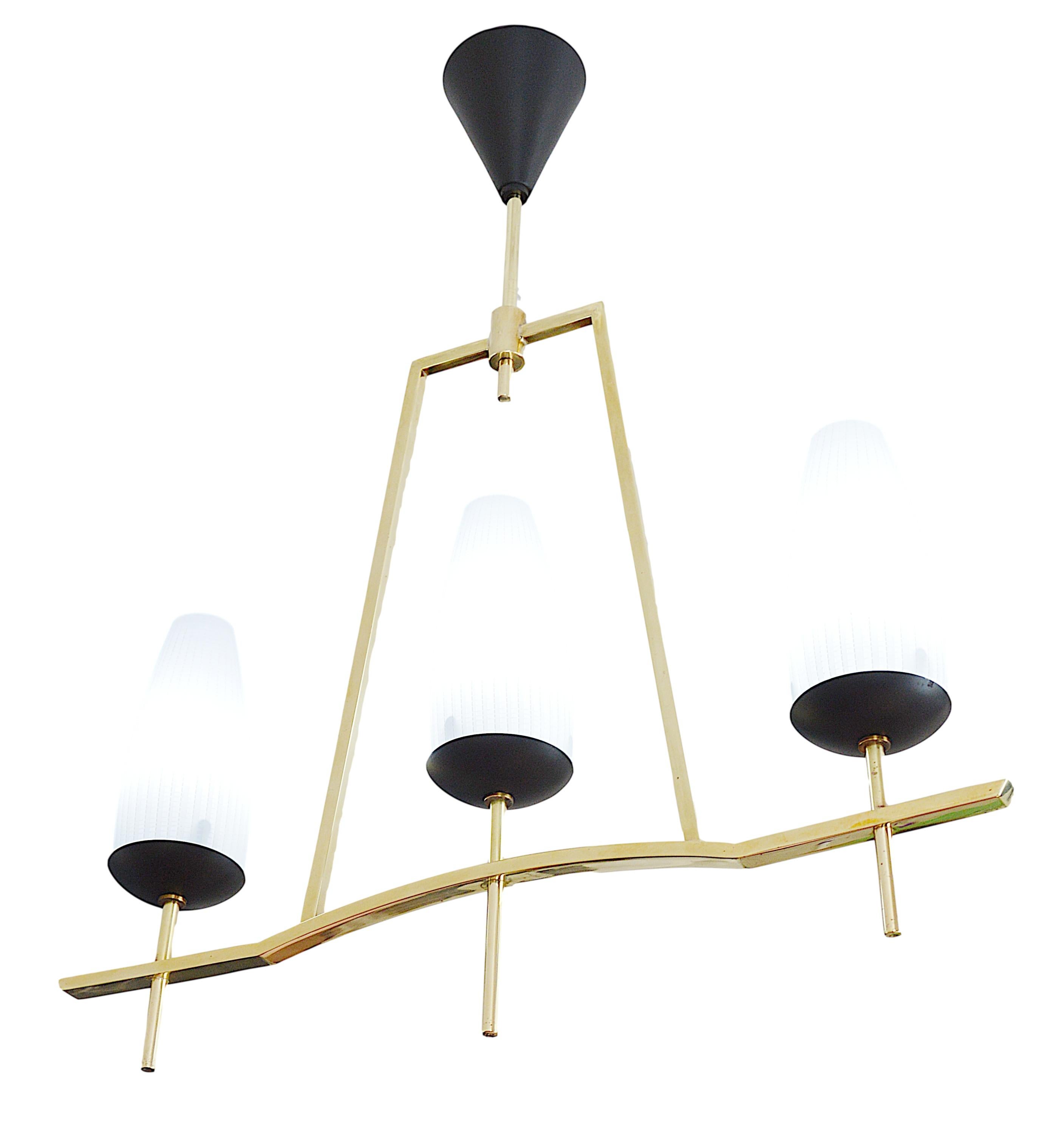 Mid-Century moderno Lampadario francese di metà secolo Lunel, anni '50 in vendita