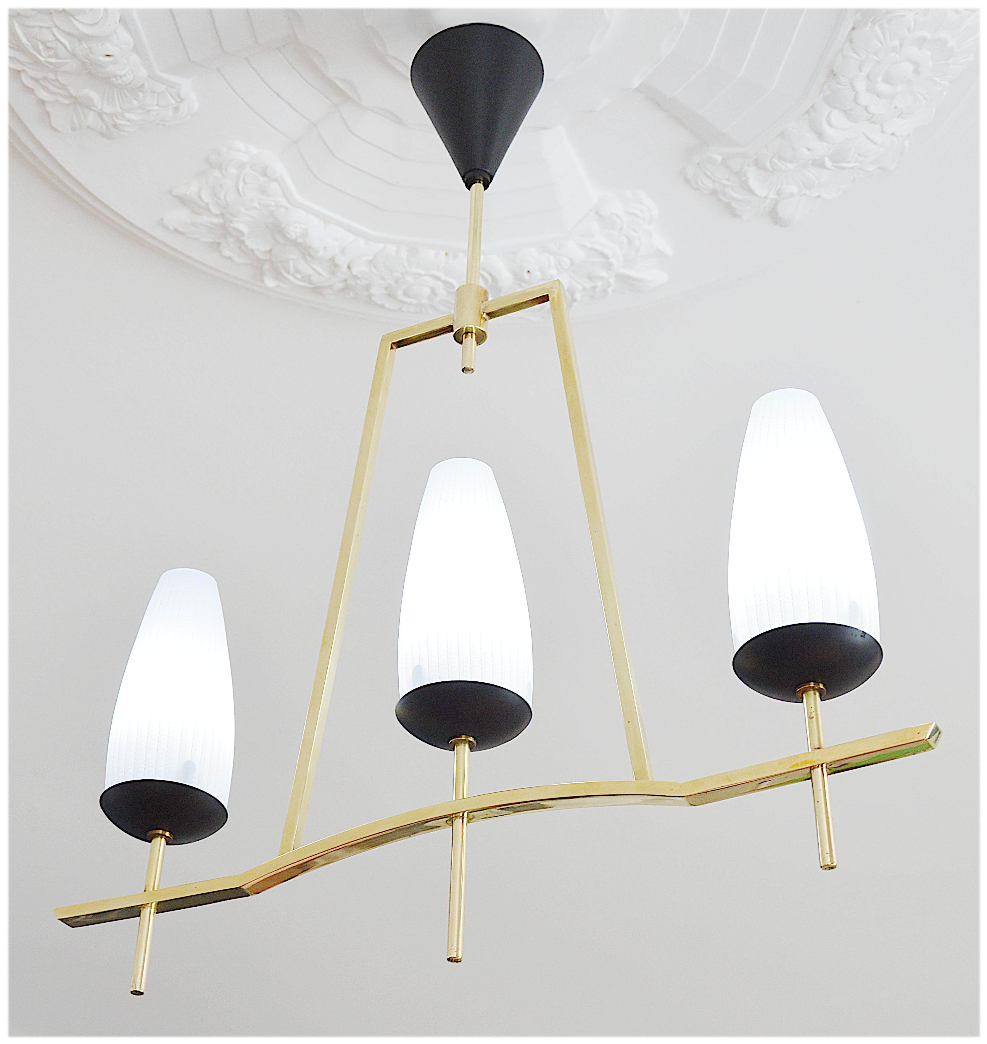 Francese Lampadario francese di metà secolo Lunel, anni '50 in vendita