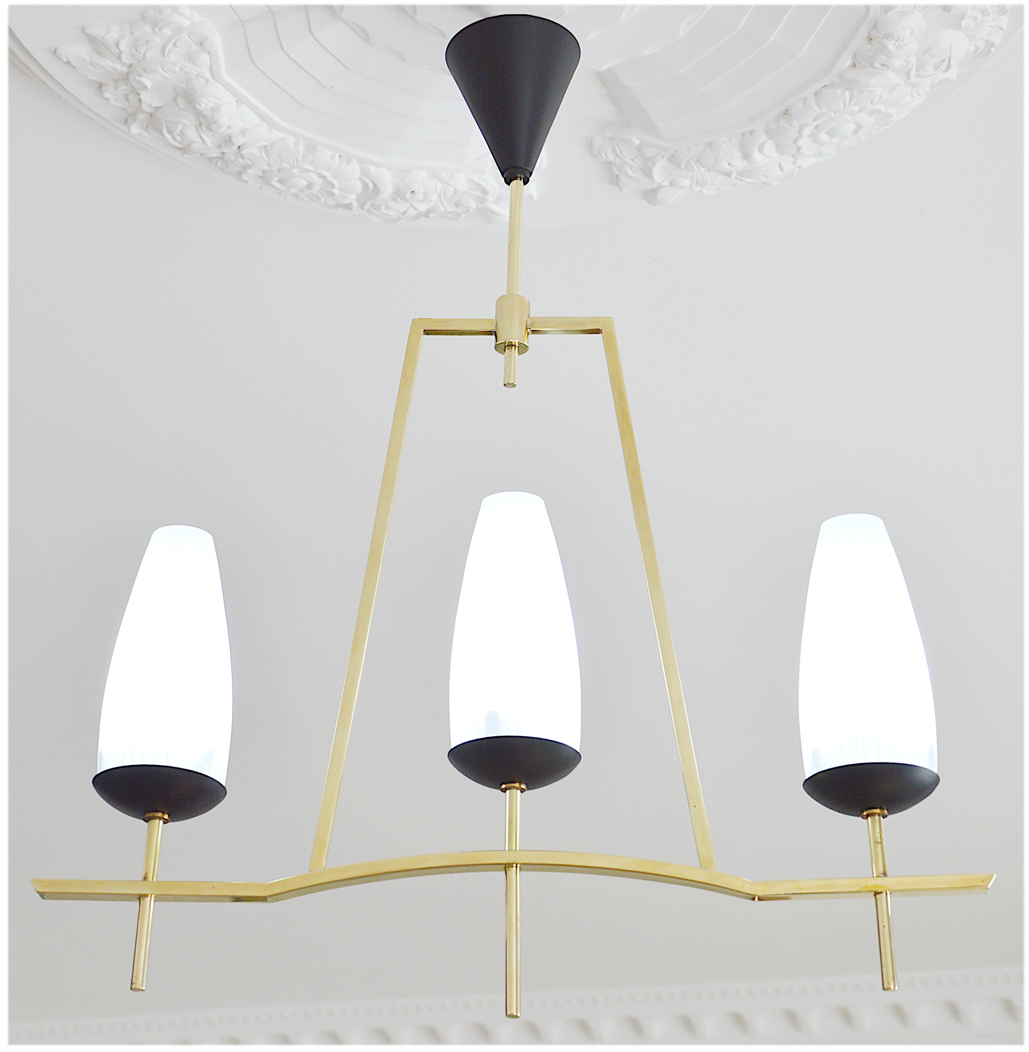 Lampadario francese di metà secolo Lunel, anni '50 In condizioni buone in vendita a Saint-Amans-des-Cots, FR