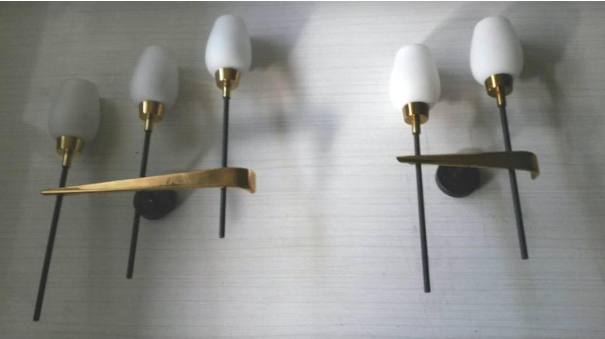 Lunel French Mid-Century Modern Pair of Gilt Bronze White Opaline Sconces, 1950 For Sale 3