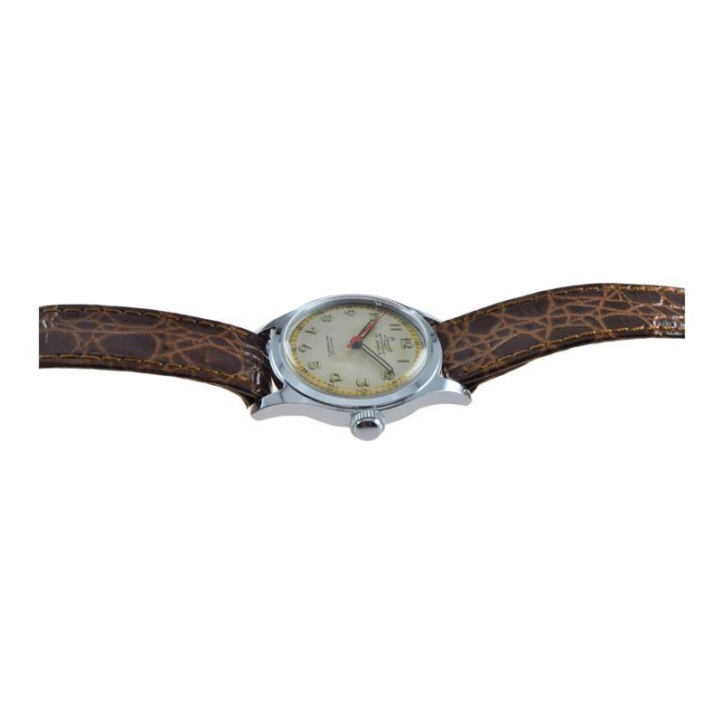 Art déco Montre-bracelet Lunesa de fabrication suisse en stock ancien, vers les années 1950 en vente