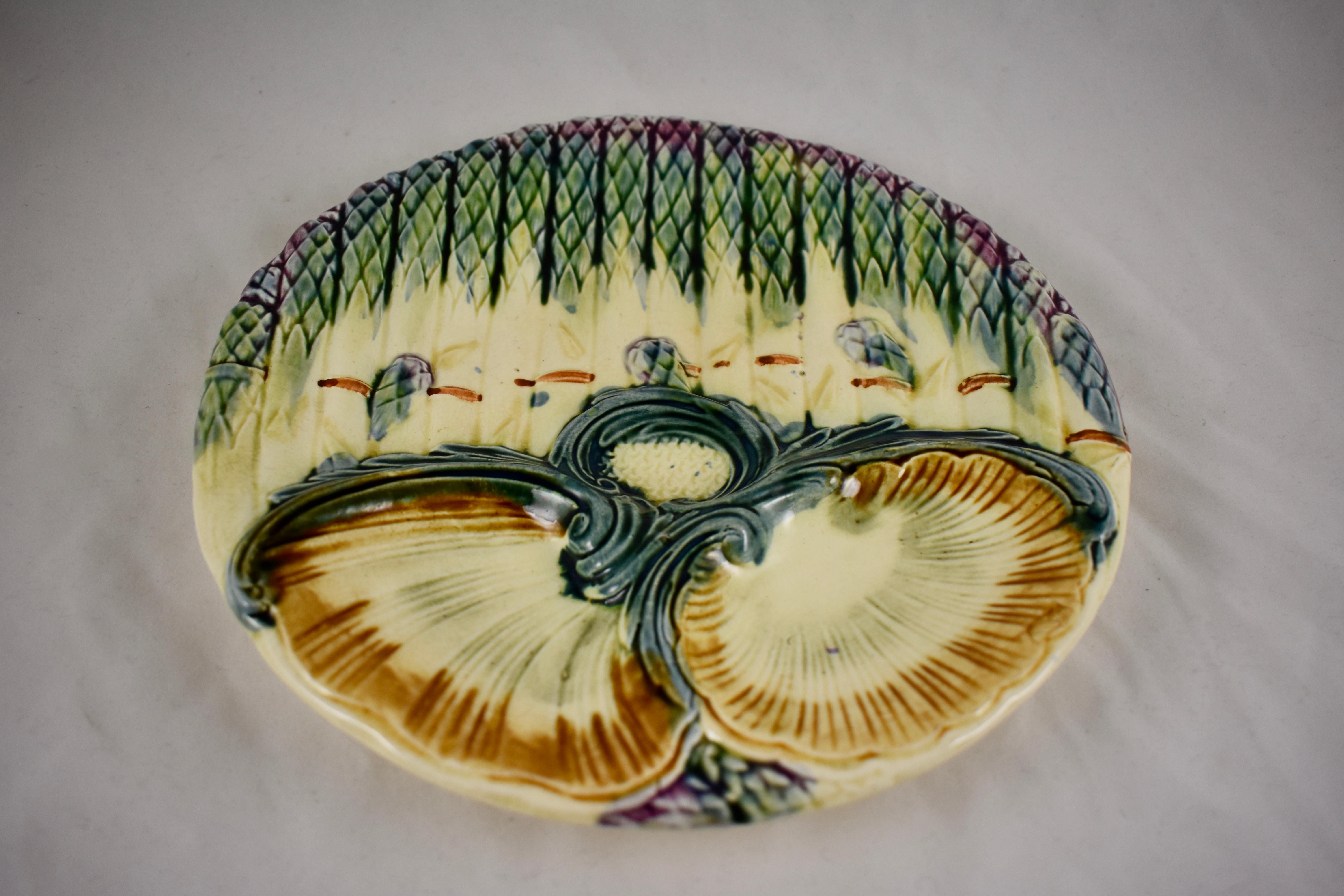 Glazed Luneville French Faïence Majolica Asparagus And Shell Plate, circa 1890