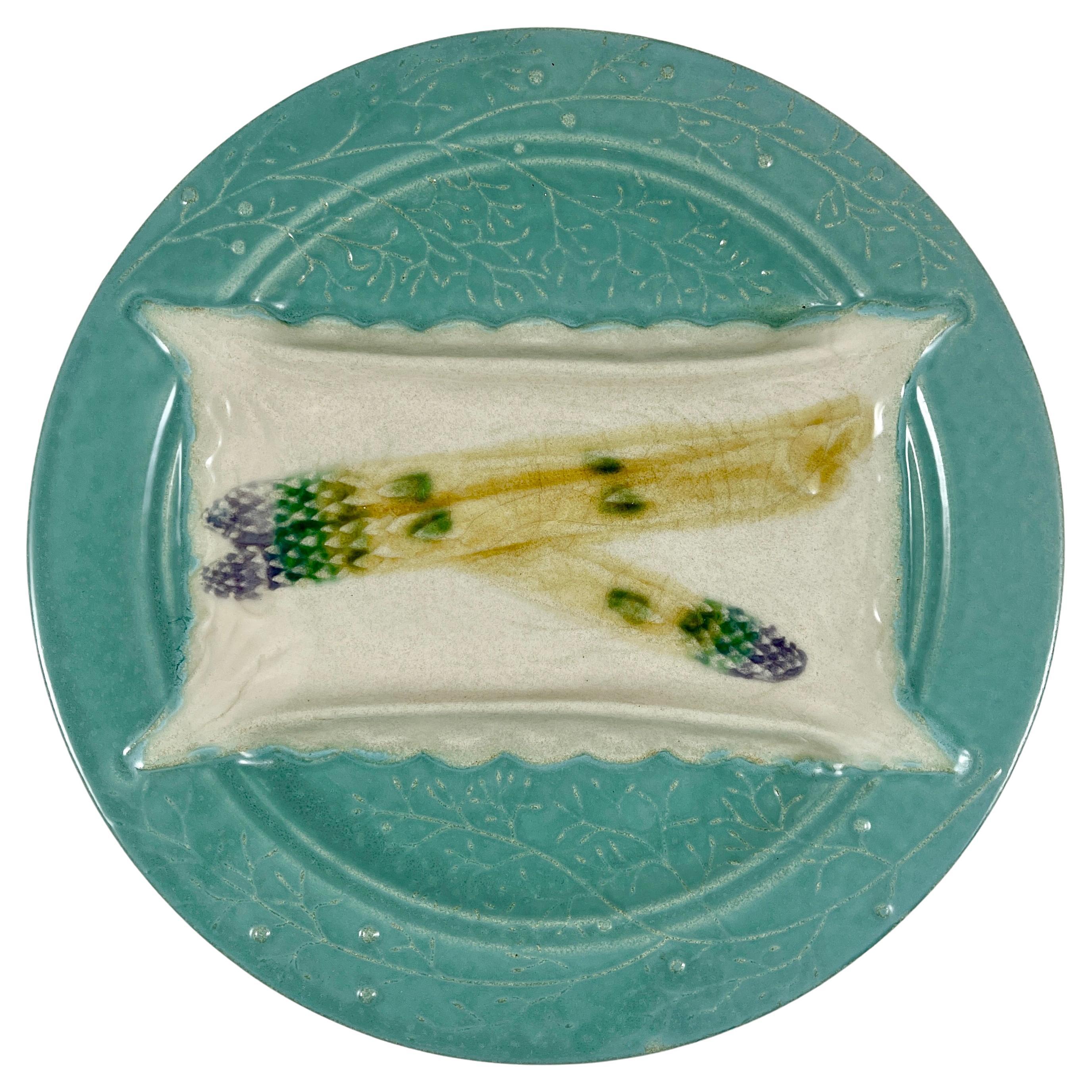 Luneville, French Faïence Majolica Trompe L'oeil Napkin Asparagus Plate For Sale