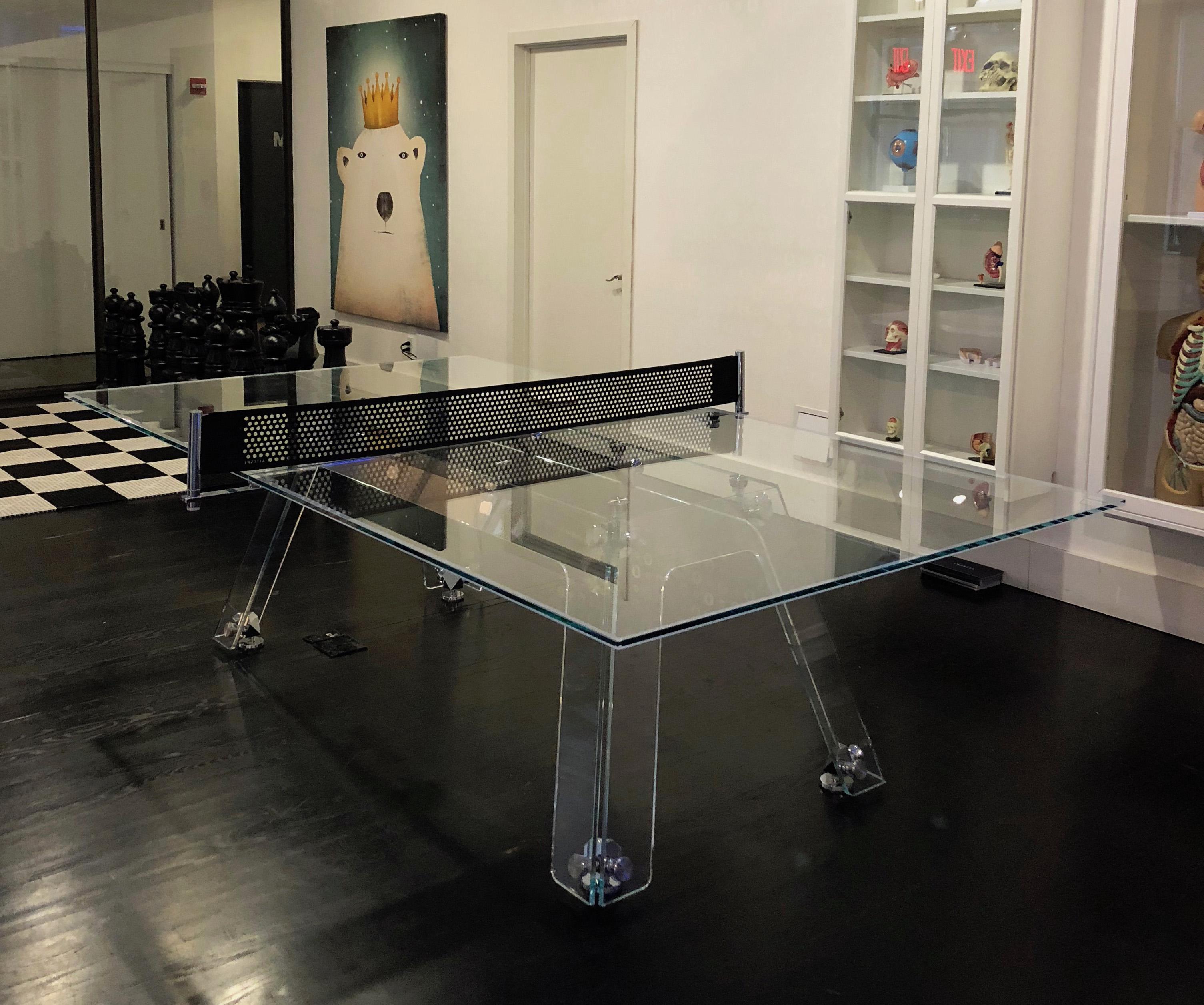 Moderner Ping Pong-Tisch aus Glas mit abnehmbarem Netz von Impatia (21. Jahrhundert und zeitgenössisch) im Angebot