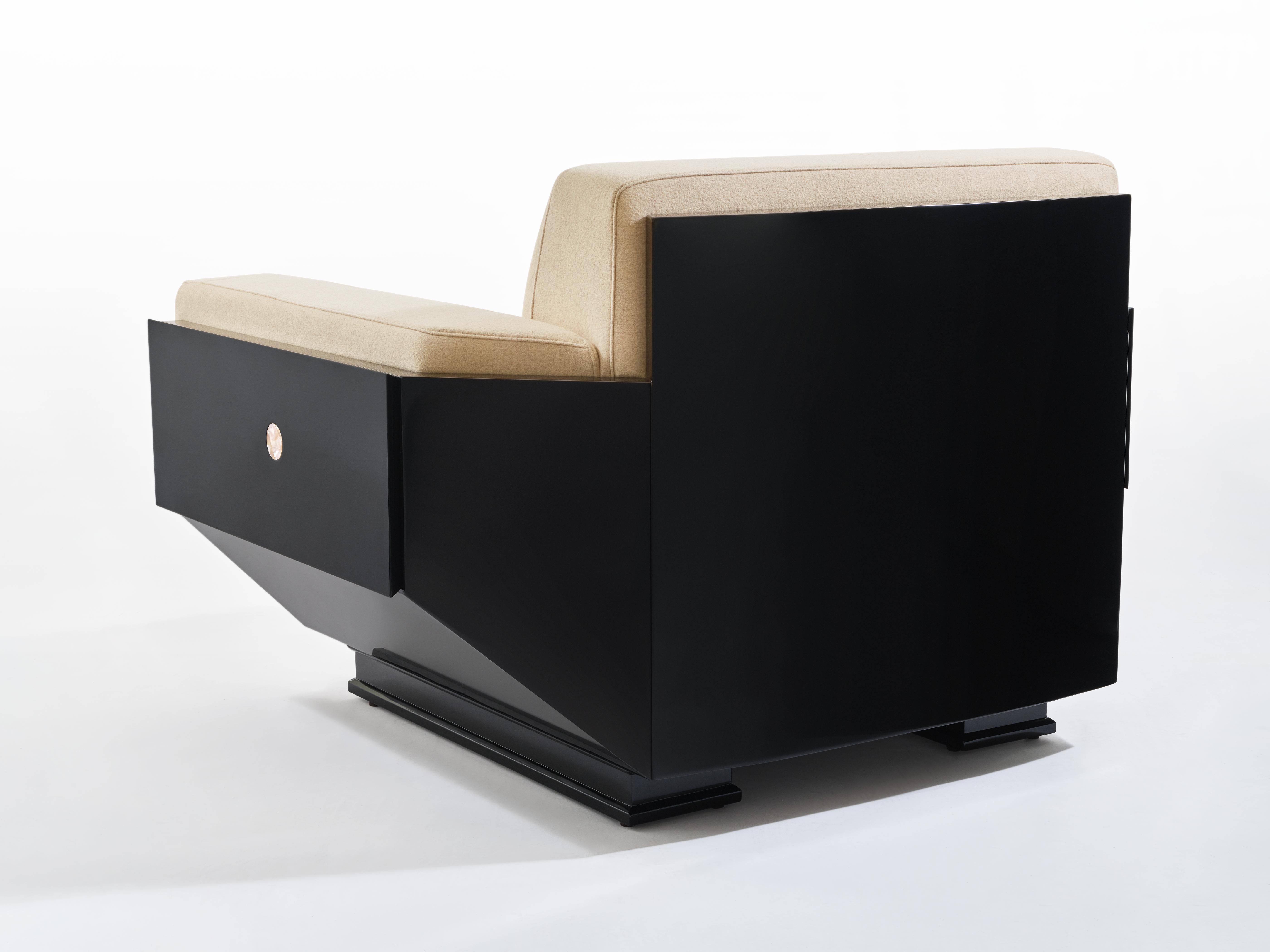 Sofá de una plaza Lunisolar de madera lacada, concha y lana by Artempo en venta 2