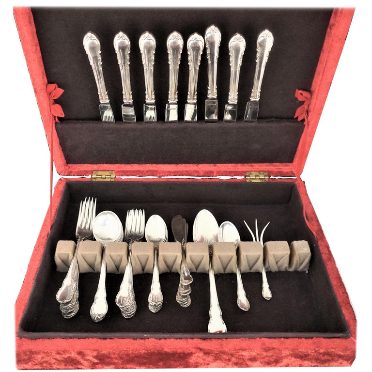 Lunt Modern Victorian Sterling Silver Flatware Set 51 Pieces For Sale