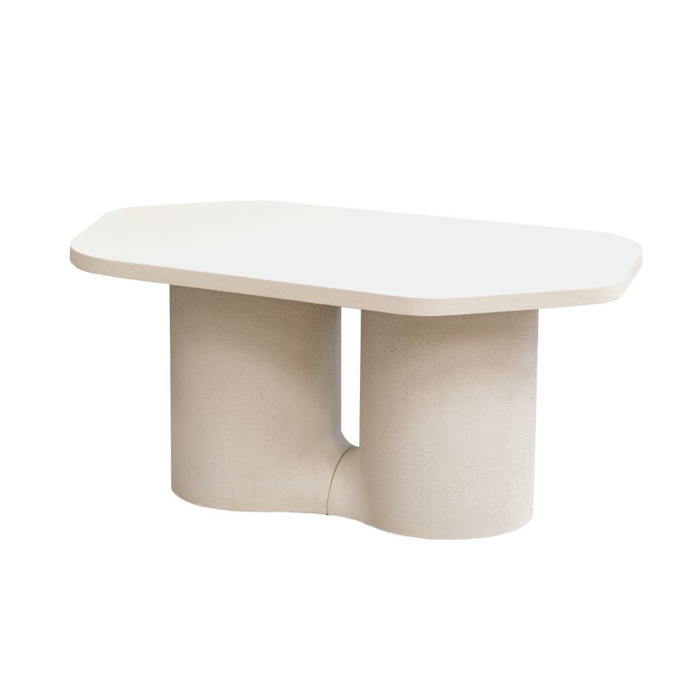 Table basse Luo 2 Modules One of a Kind Intérieur/Extérieur par MANUFACTURE XXI
Dimensions : L 100 x P 60 x H 49 cm : L 100 x P 60 x H 49 cm. 
Matériaux : Mortier minéral moulé. 
Poids : 26,7 kg. 

LUO est un ensemble de modules en mortier minéral