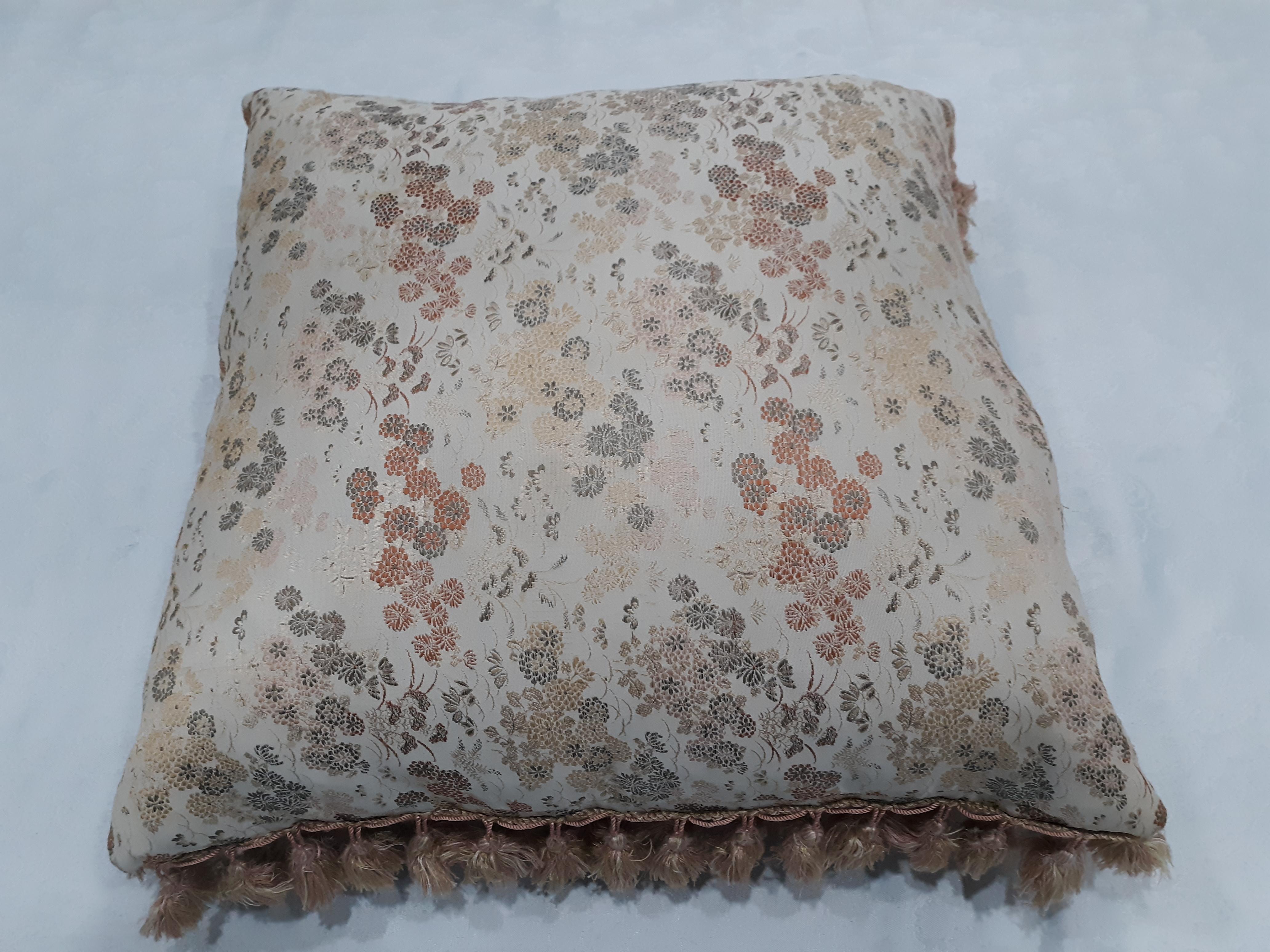 Amazing deal on these embroidered cushions. These are absolutely beautiful, and rare to find. They will make the couch, bed, or sofa on which they are placed.

Good condition.
 