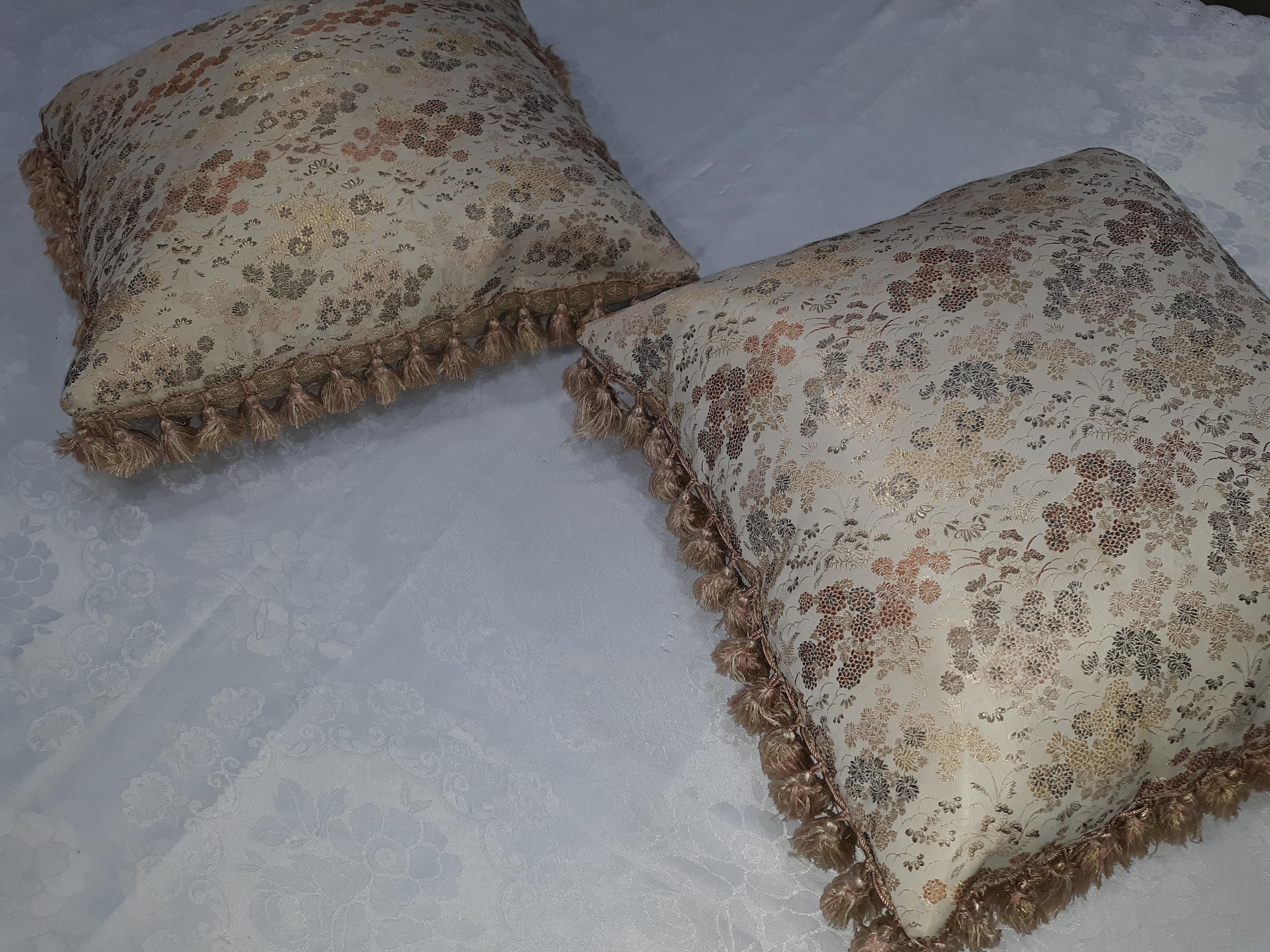 Hand-Woven Luois XVI Elegant Pillow Set For Sale