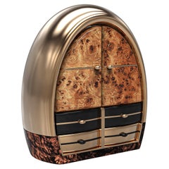 Credenza "L
uovo" de bronce y acero inoxidable, hecha a mano, Estambul