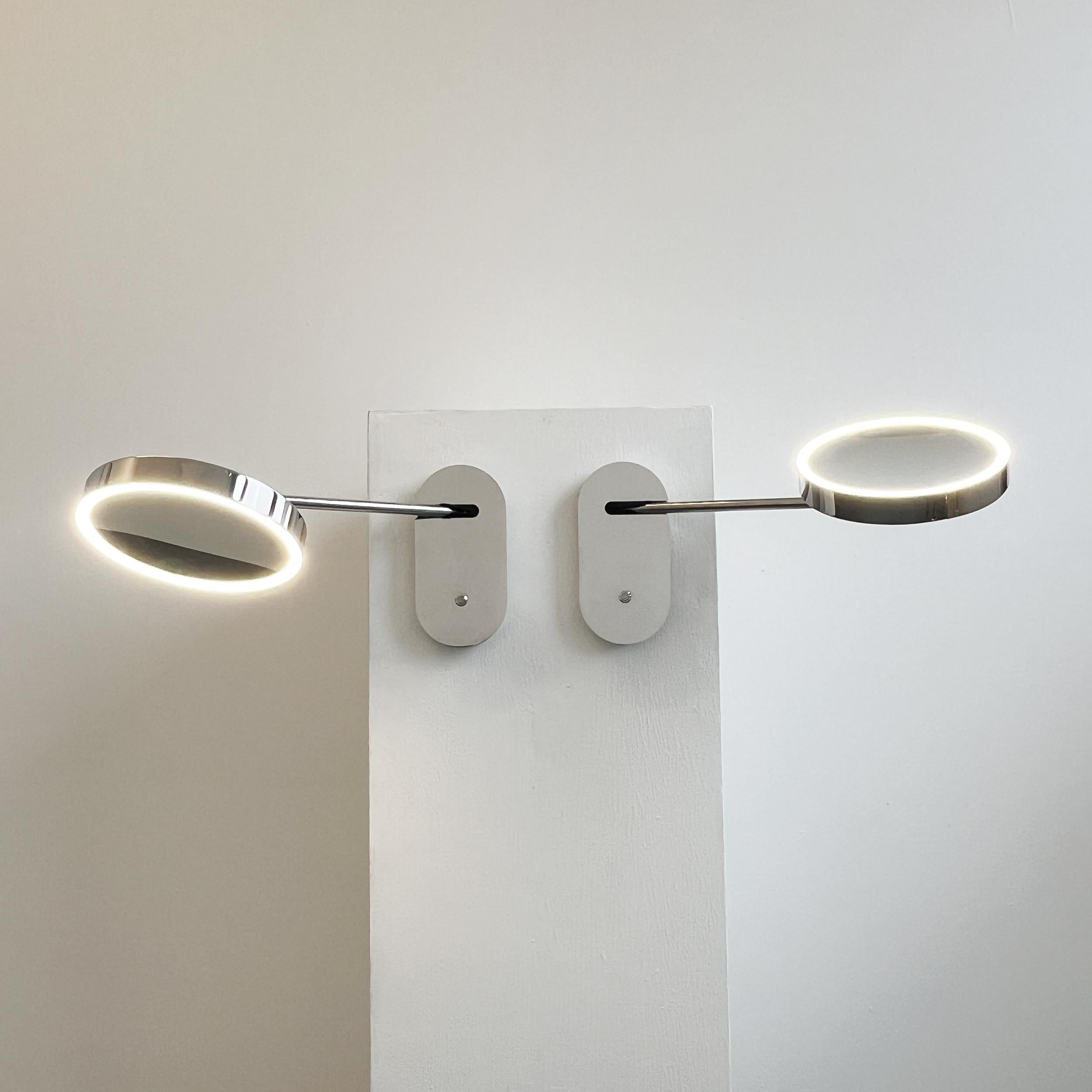 Lupa Beleuchteter Wandlupenspiegel mit Edelstahlrahmen im Angebot 2