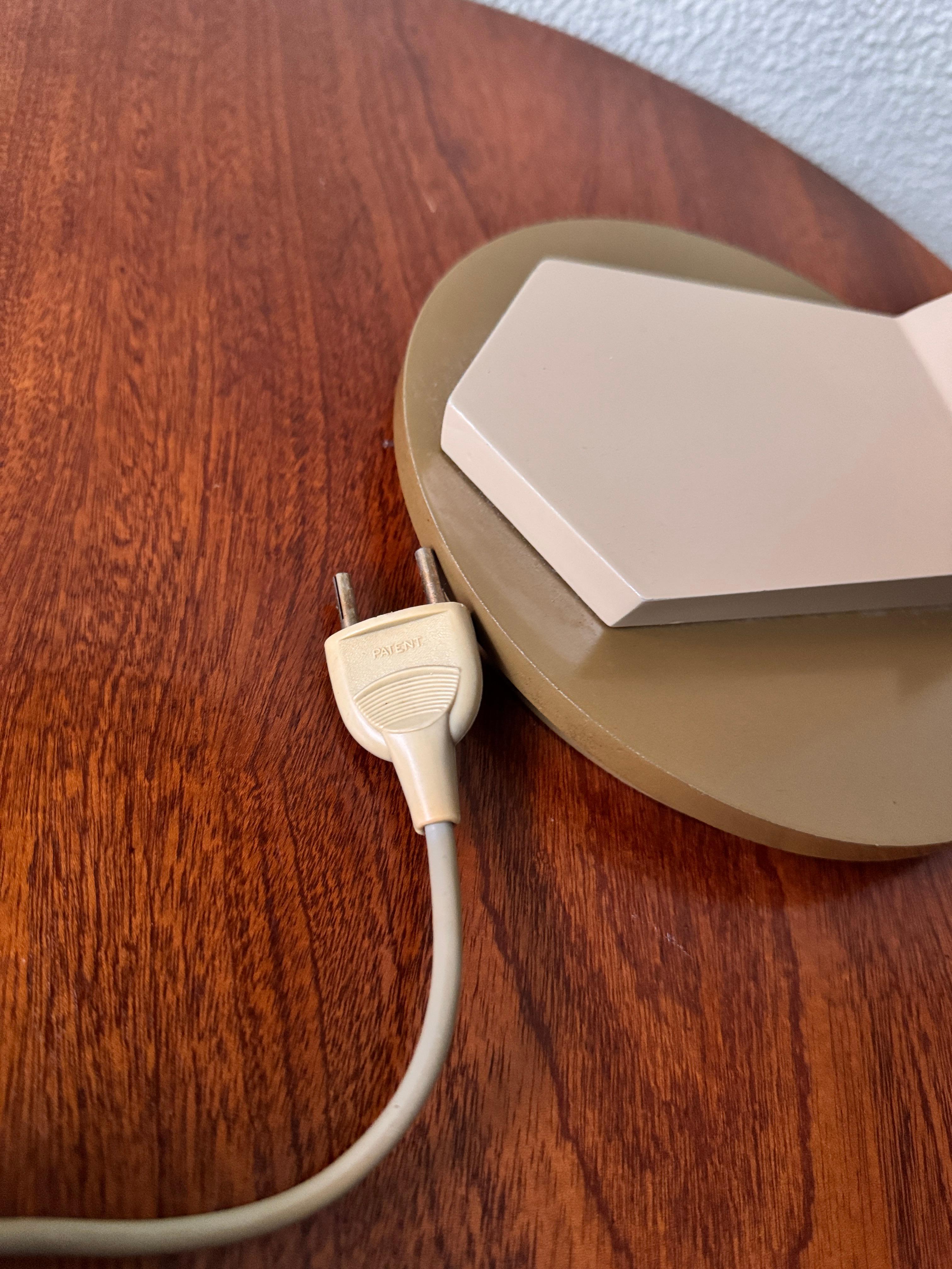Lámpara de mesa Lupela de Luis Peres de la Oliva - España Años 60 en venta 13