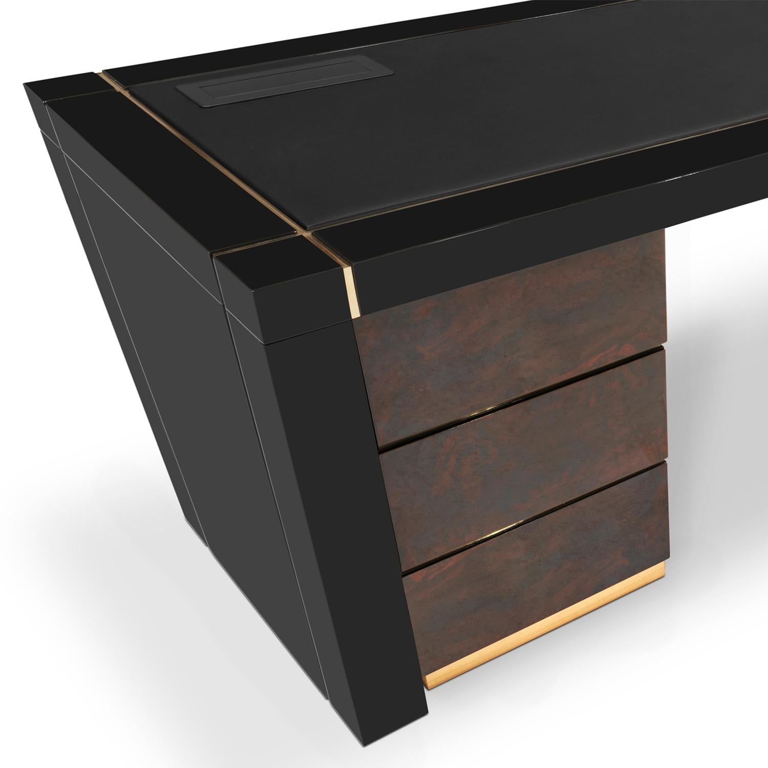 Lupus Desk In New Condition For Sale In Paris, FR