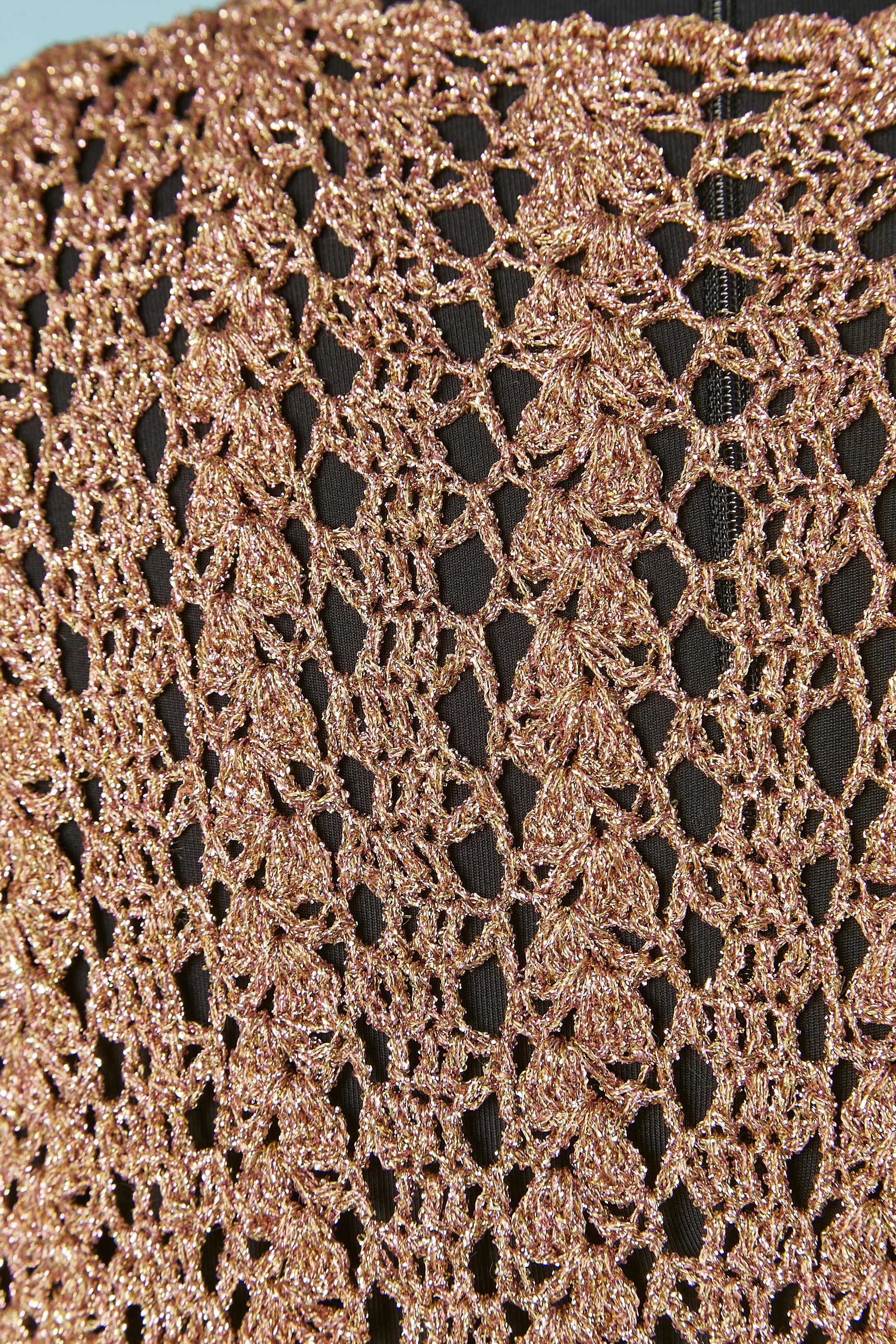 Abrigo largo de punto de crochet de lúrex con botón de lúrex Circa 1970's en venta 4