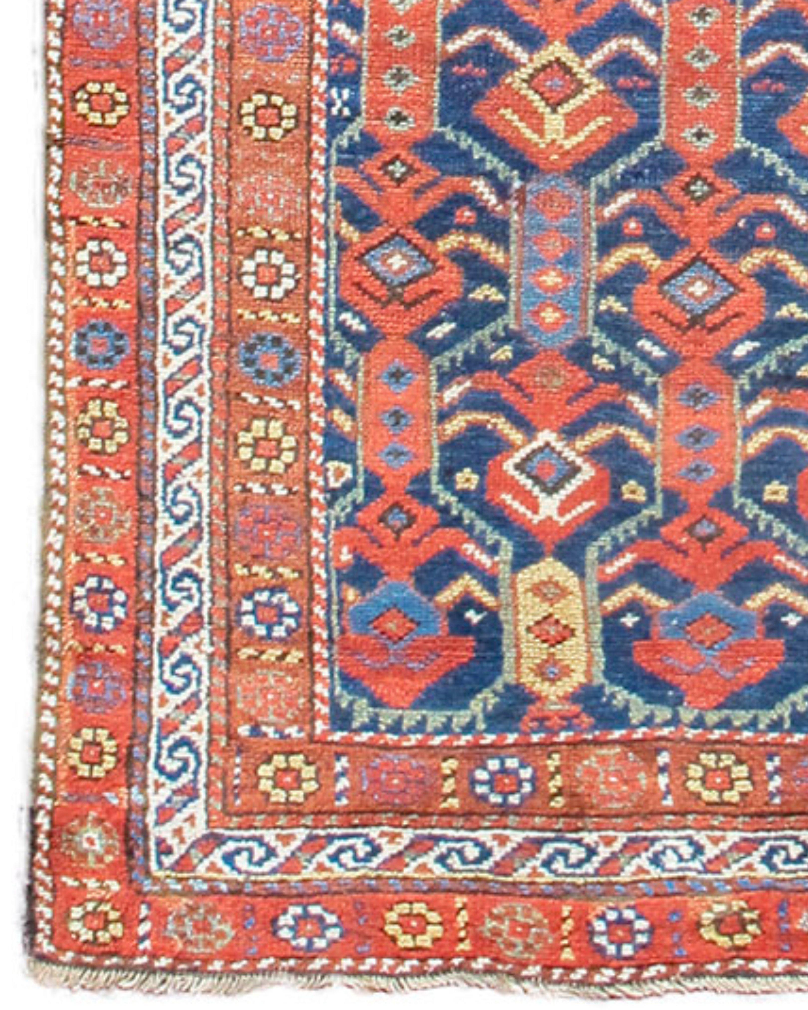 Langer Luri-Teppich, spätes 19. Jahrhundert (Handgeknüpft) im Angebot