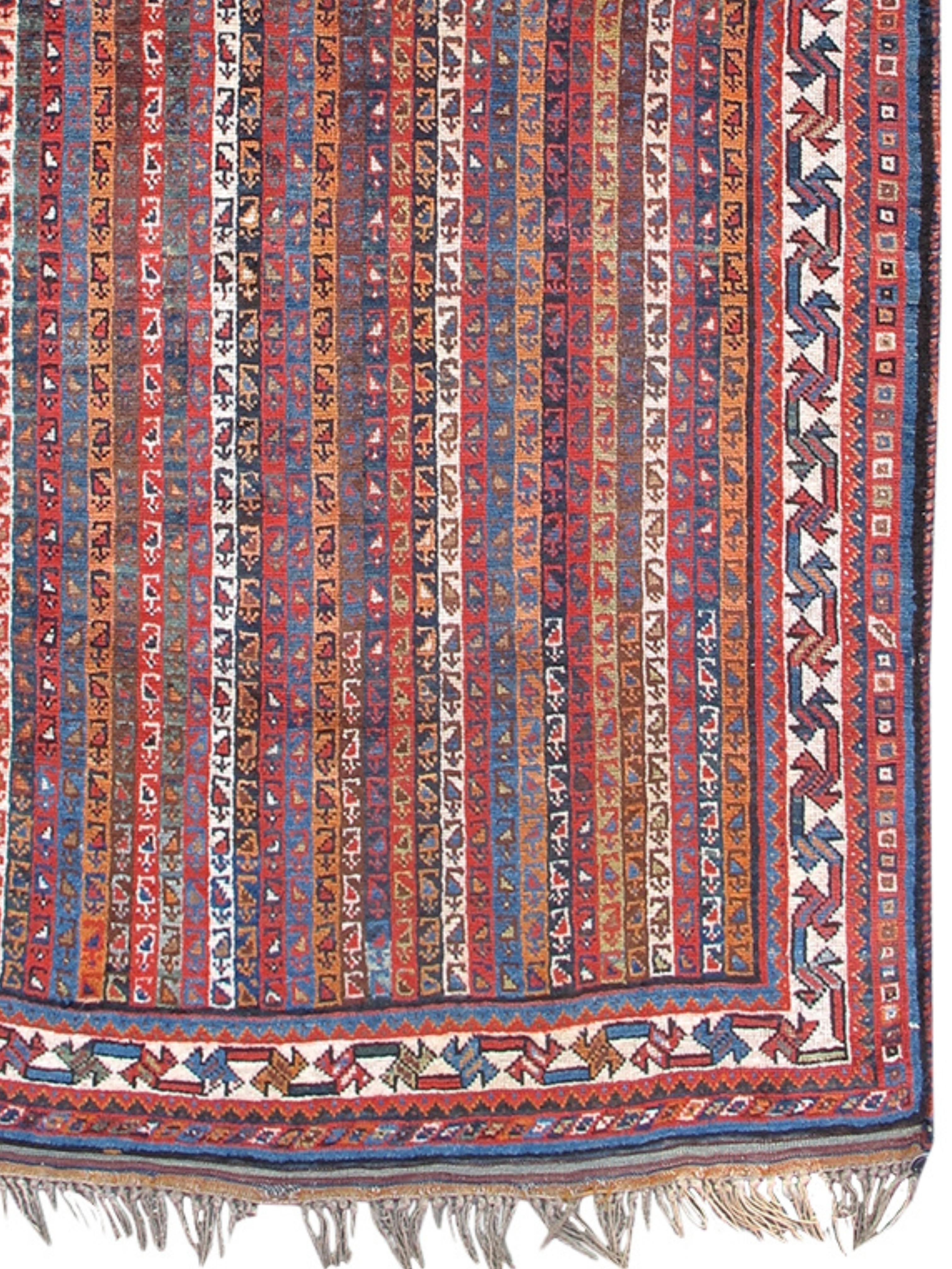 Luri-Teppich, um 1900 im Zustand „Hervorragend“ im Angebot in San Francisco, CA