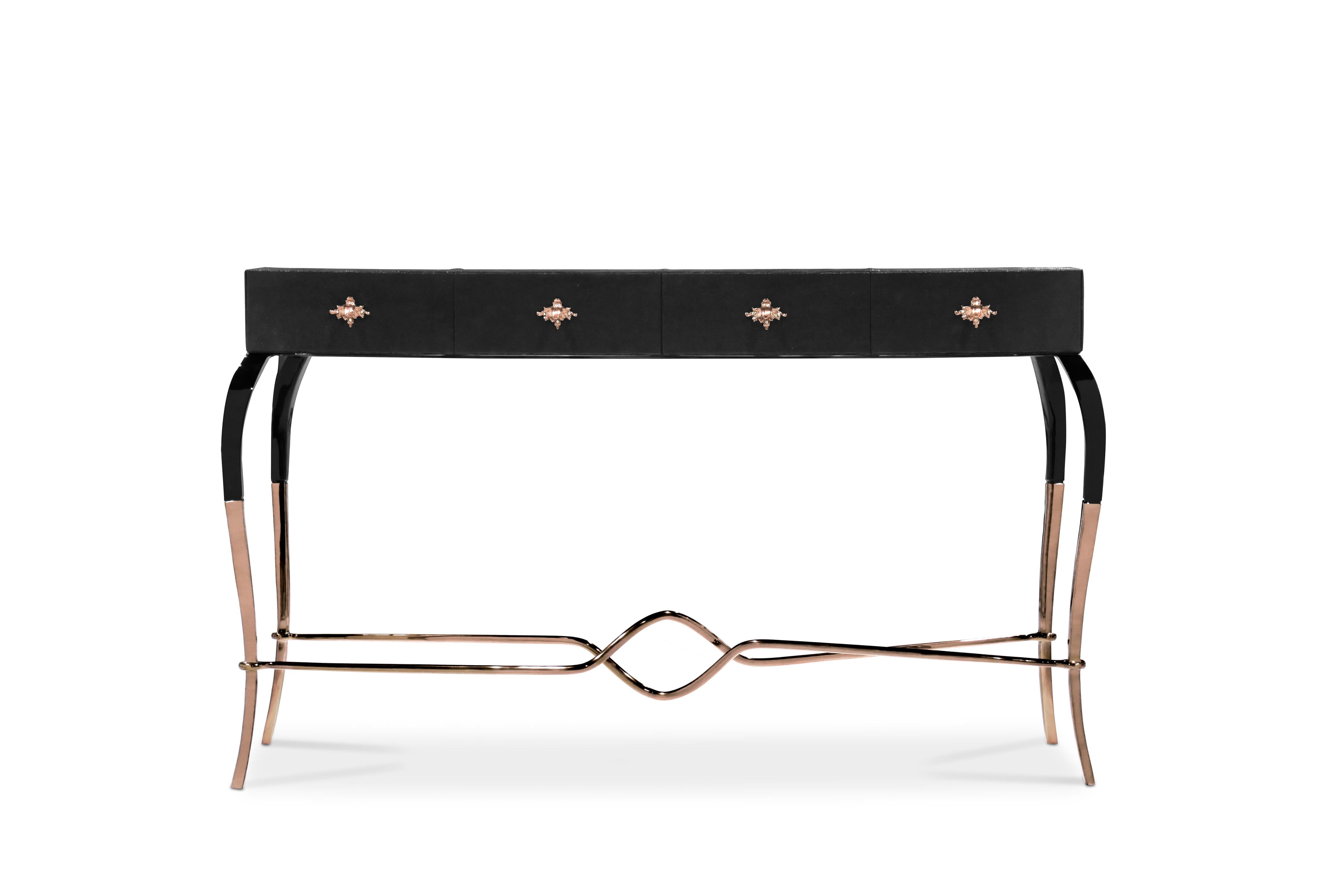 Undergoing a sultry revamp, the Luridae console emerges with a tantalizing yet sophisticated new aura. Shedding the golden dragon flies, her top is adorned in tightly wrapped, shimmering reptile embossed leather with ornate metal pulls on each of
