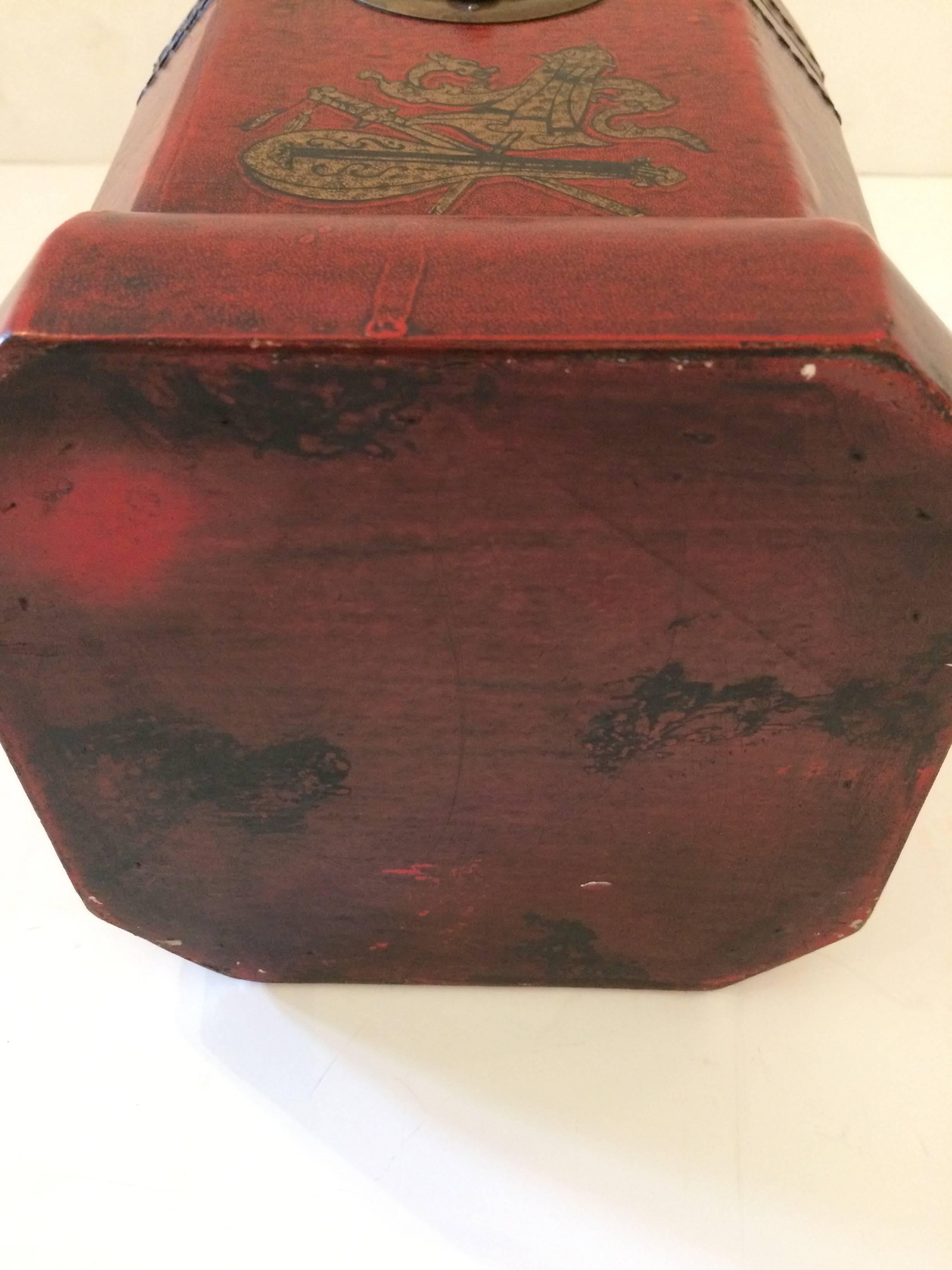 Luscious Leather Embossed Hand-Painted Chinoiserie Box For Sale 9