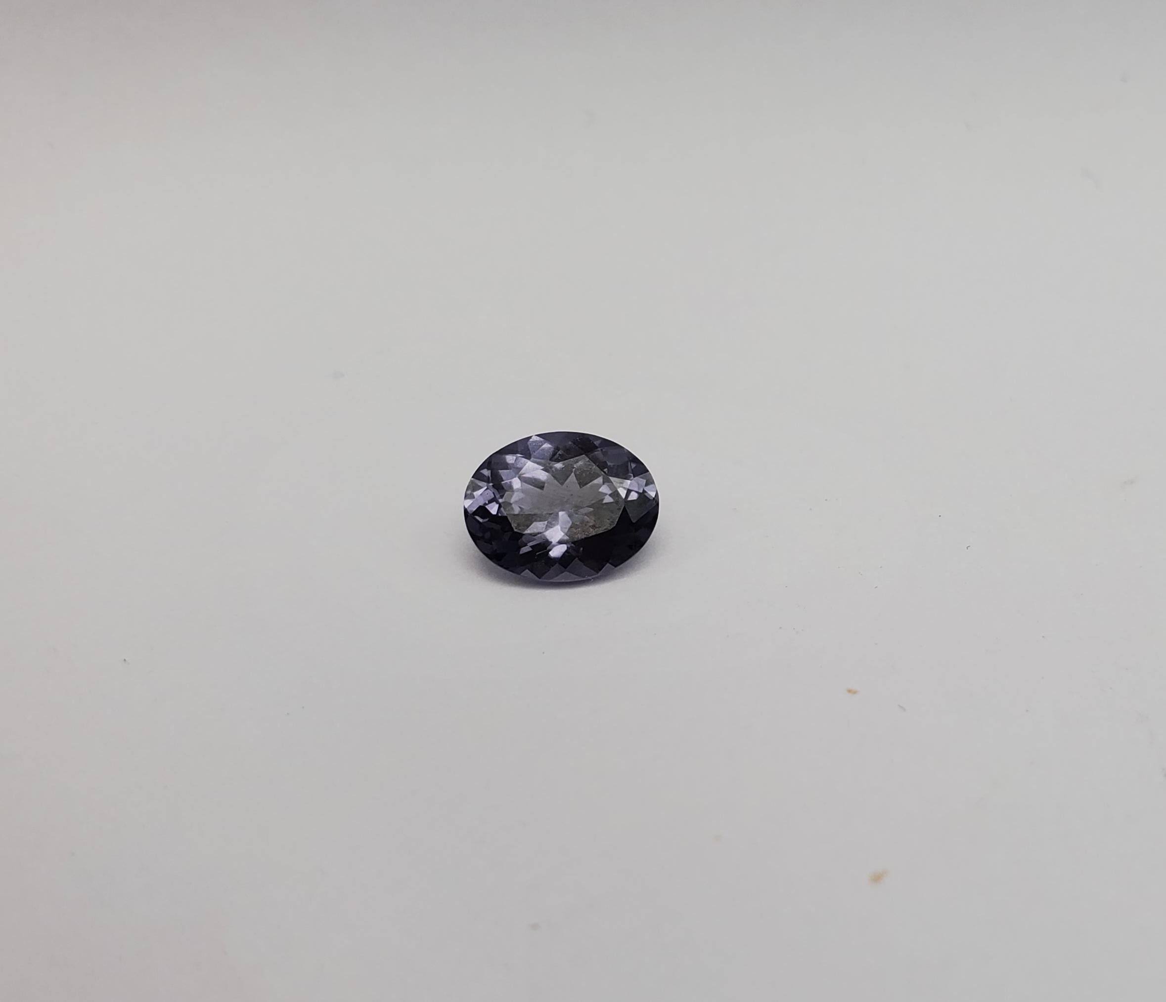 Luscious Natural 1.71ct Oval Platinum Spinel   For Sale 3