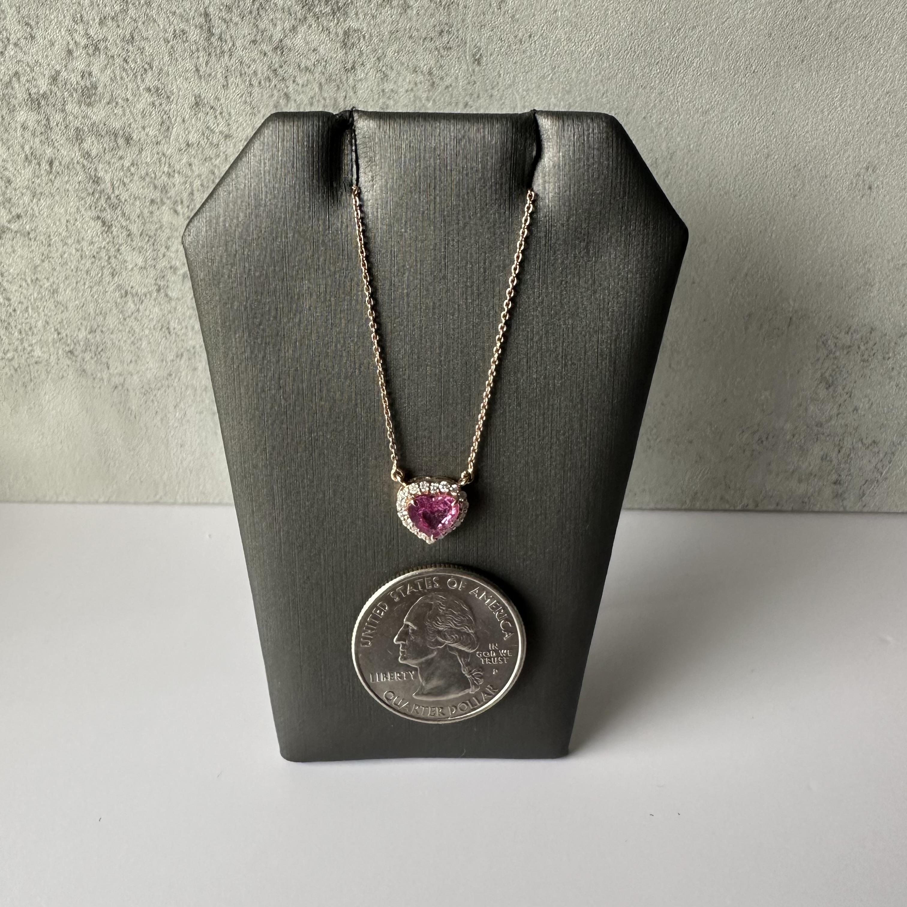 Luscious Pink Sapphire and Diamond Heart Necklace in 14kt Rose Gold In New Condition For Sale In West Hempstead, NY