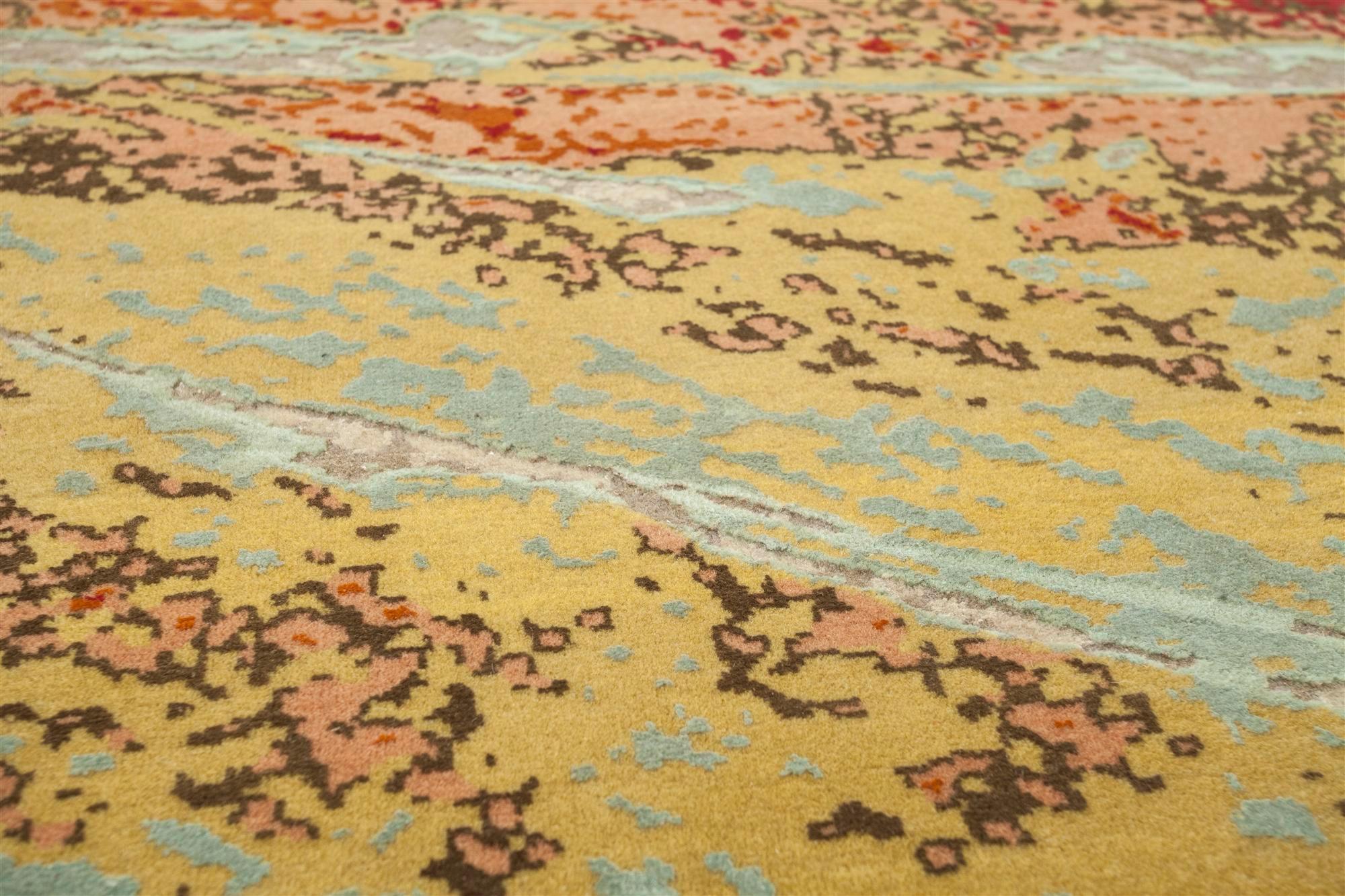 Indian Lush Symphony Oyster & Peach Bloom 240x300 cm Hand Knotted Rug For Sale