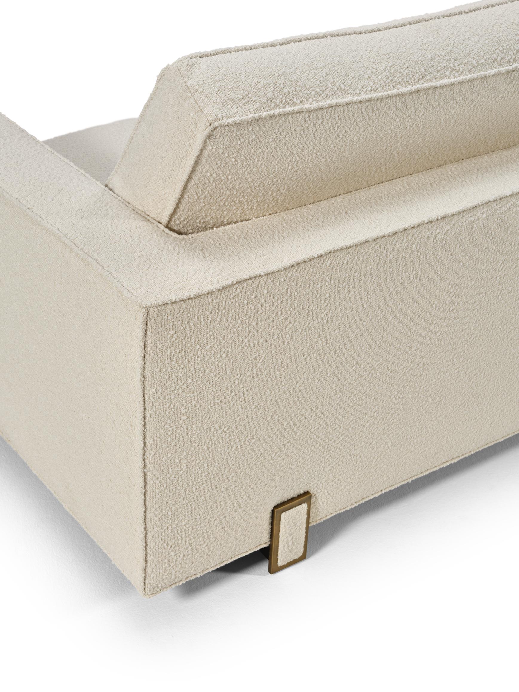 Modern LUSO 2-seater sofa in white boucle For Sale