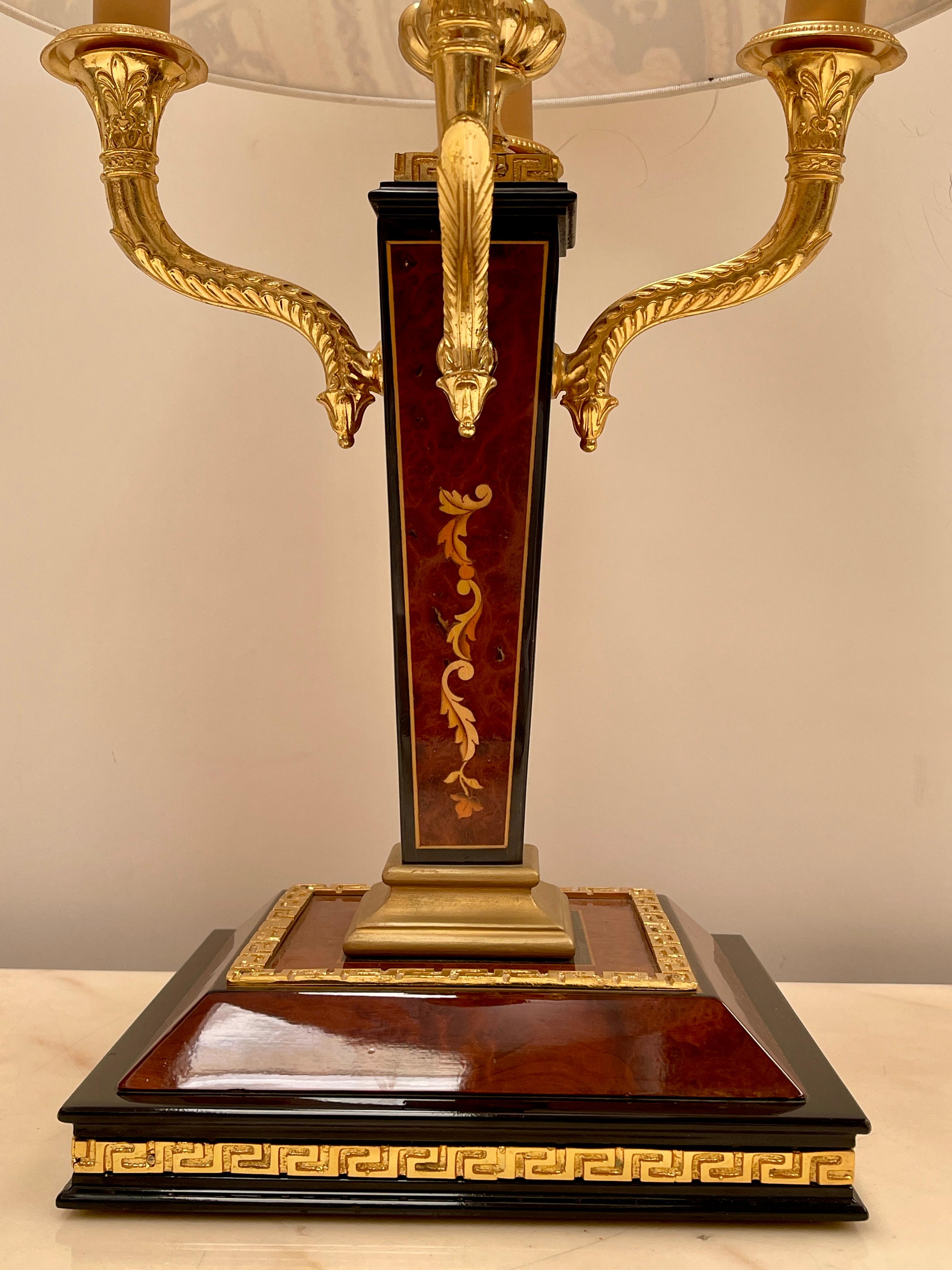 Lussuosa lampada da tavolo in stile Impero con paralume classico versailles 20th Century en venta