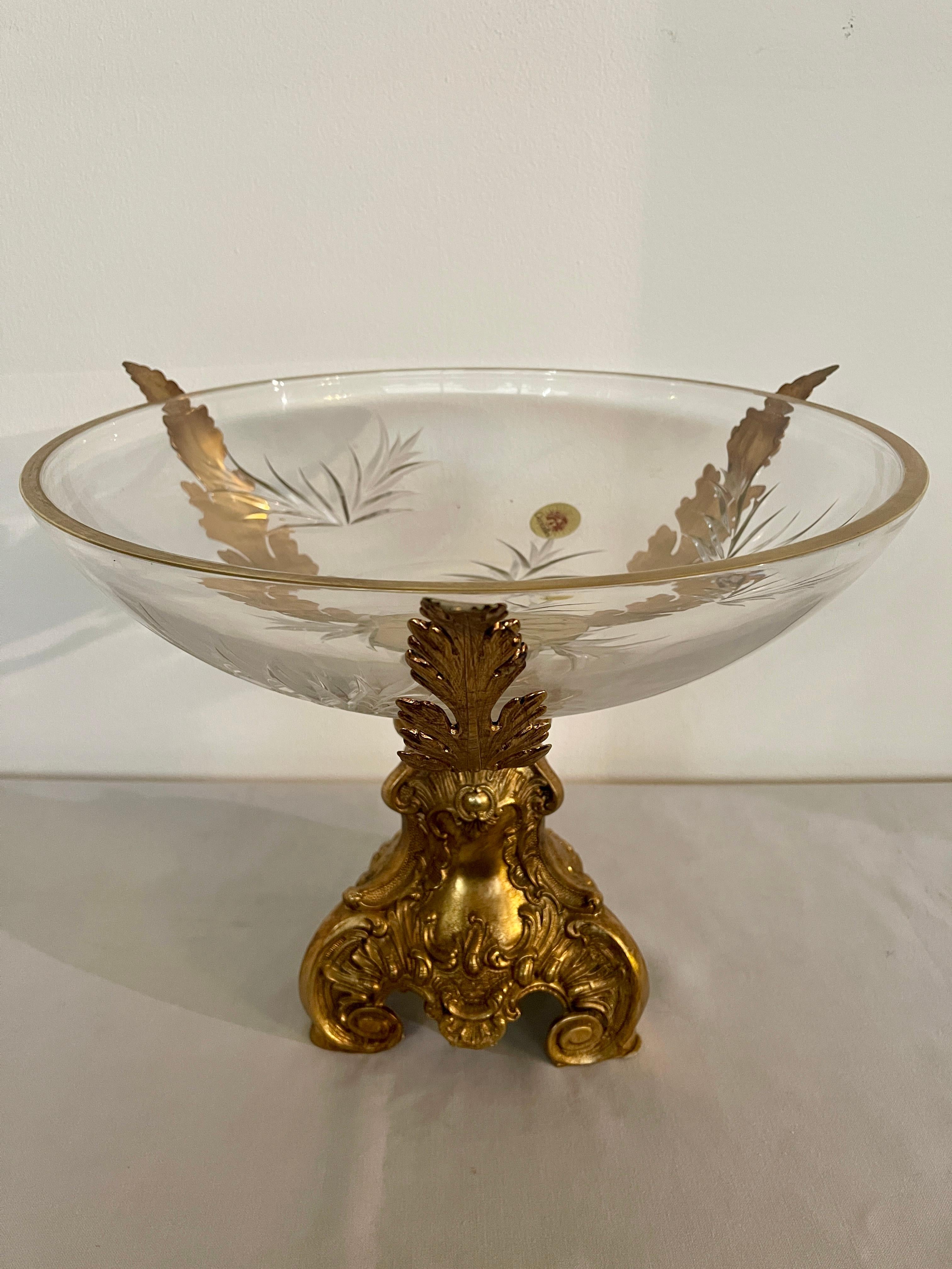 Luxueux centre de table en bronze doré et cristal dans le style de la Renaissance italienne en vente 3