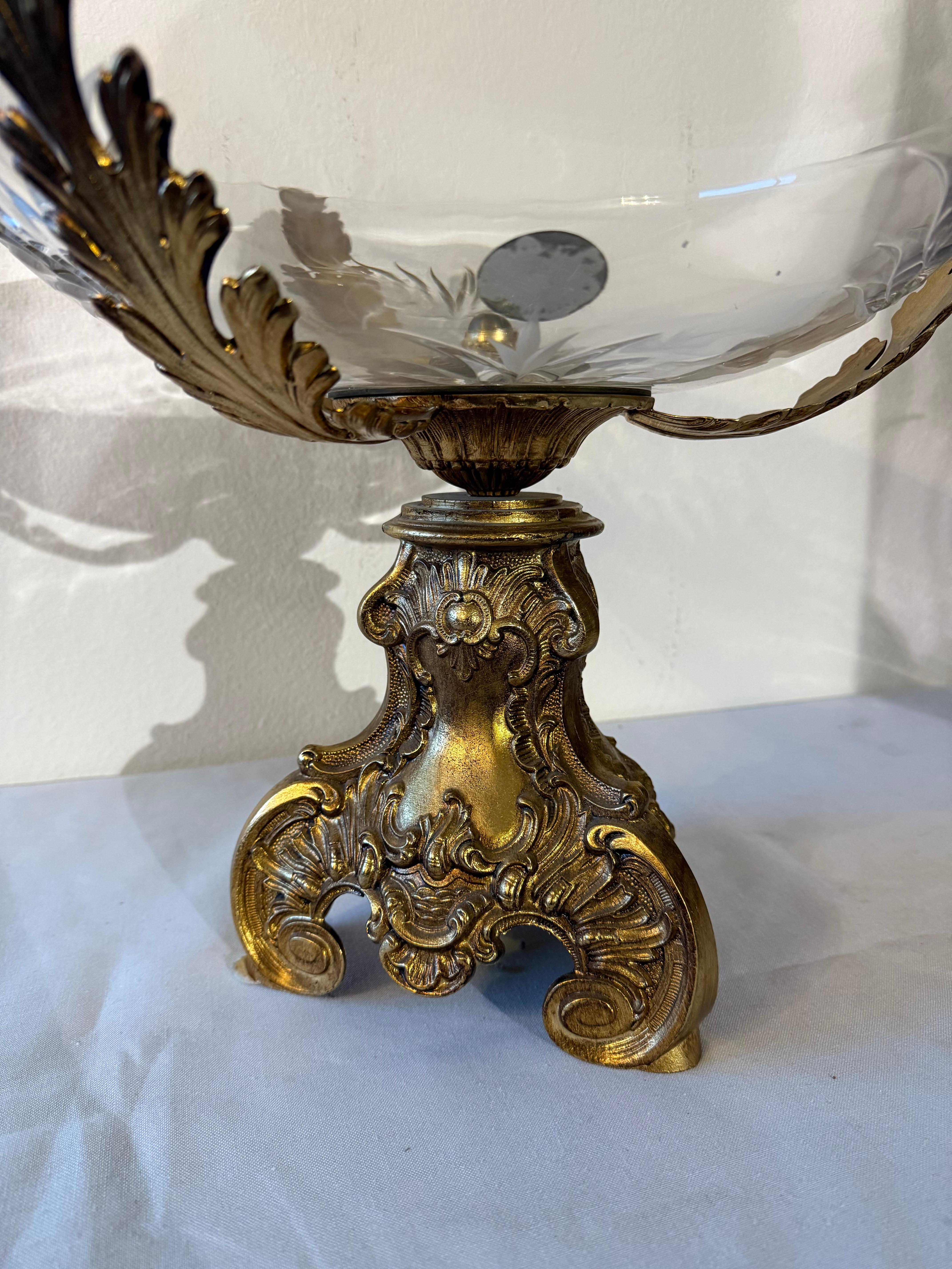 Luxueux centre de table en bronze doré et cristal dans le style de la Renaissance italienne par Domenico Rugiano
