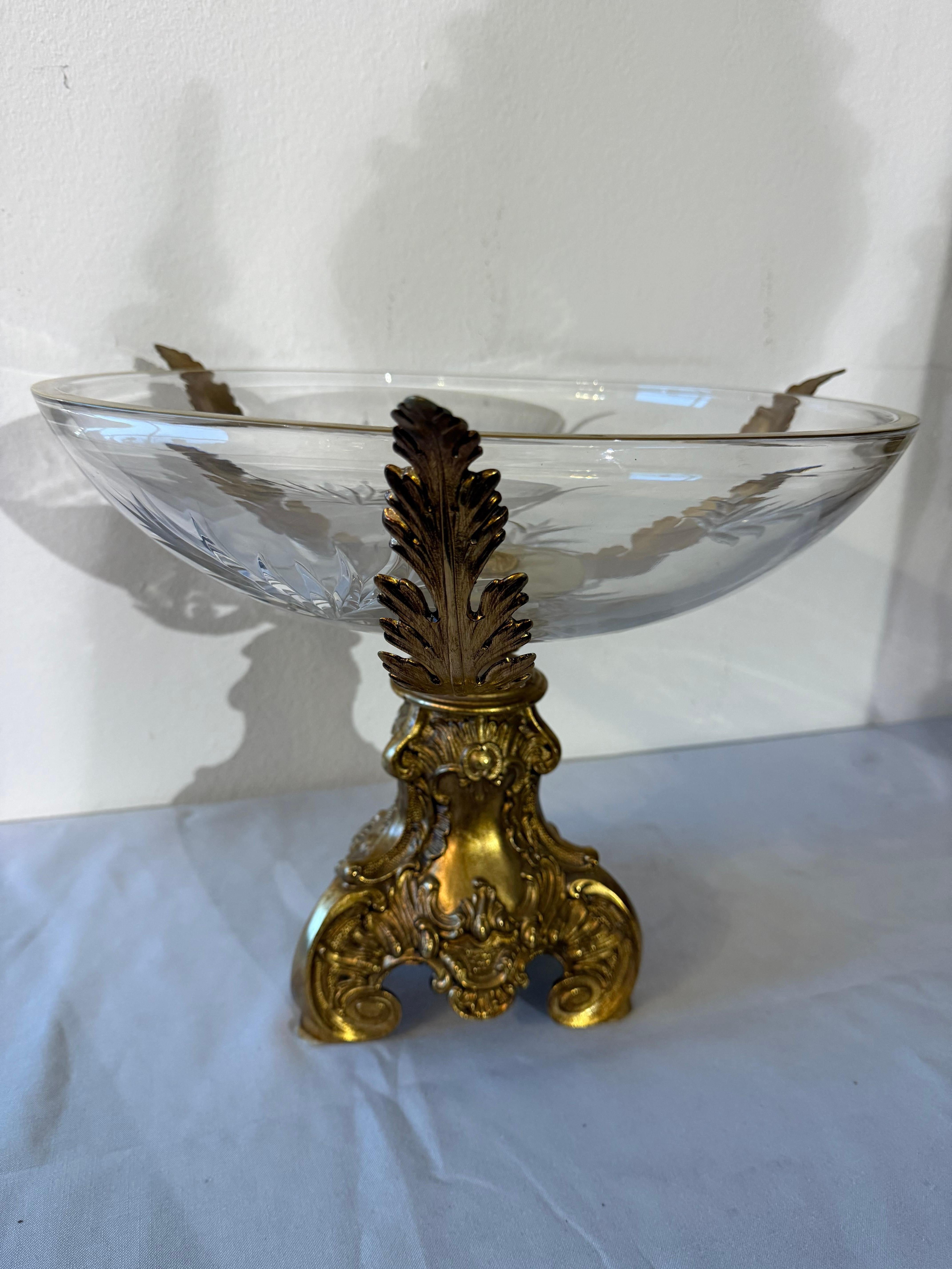 Luxueux centre de table en bronze doré et cristal dans le style de la Renaissance italienne Bon état - En vente à Cantù, IT