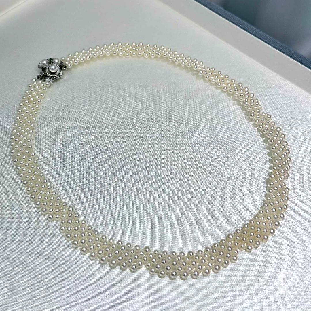 【Lustre Arc】 Collier ras du cou en perles d'Akoya avec fermoir en or blanc 14K Neuf - En vente à New York, NY