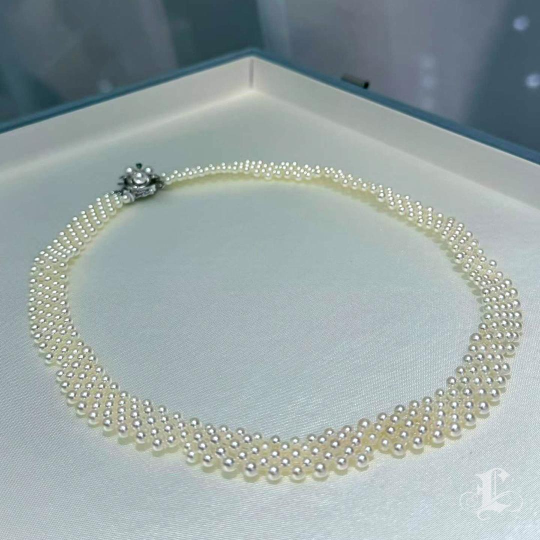 【Lustre Arc】 Collier ras du cou en perles d'Akoya avec fermoir en or blanc 14K Pour femmes en vente