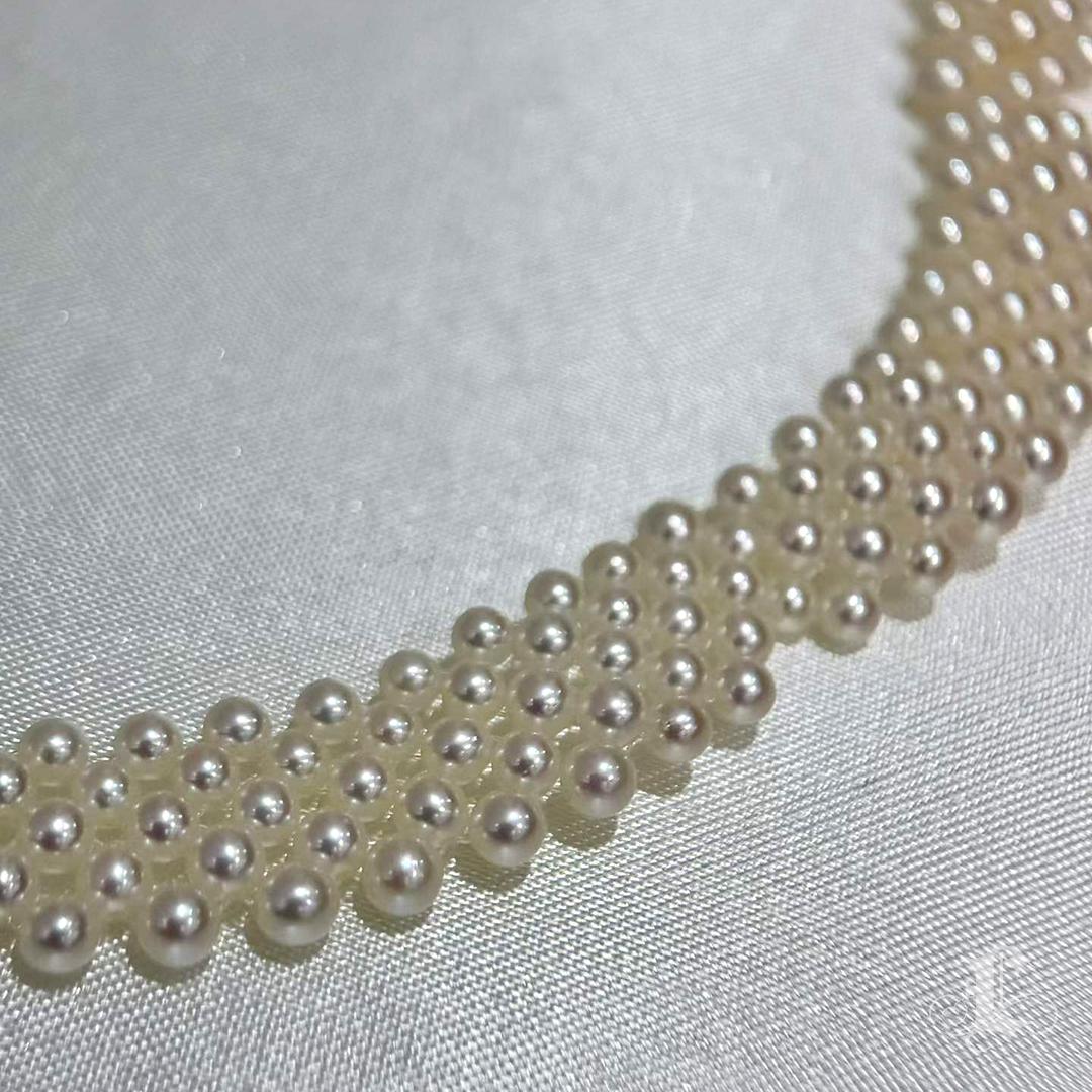 【Lustre Arc】 Collier ras du cou en perles d'Akoya avec fermoir en or blanc 14K en vente 2
