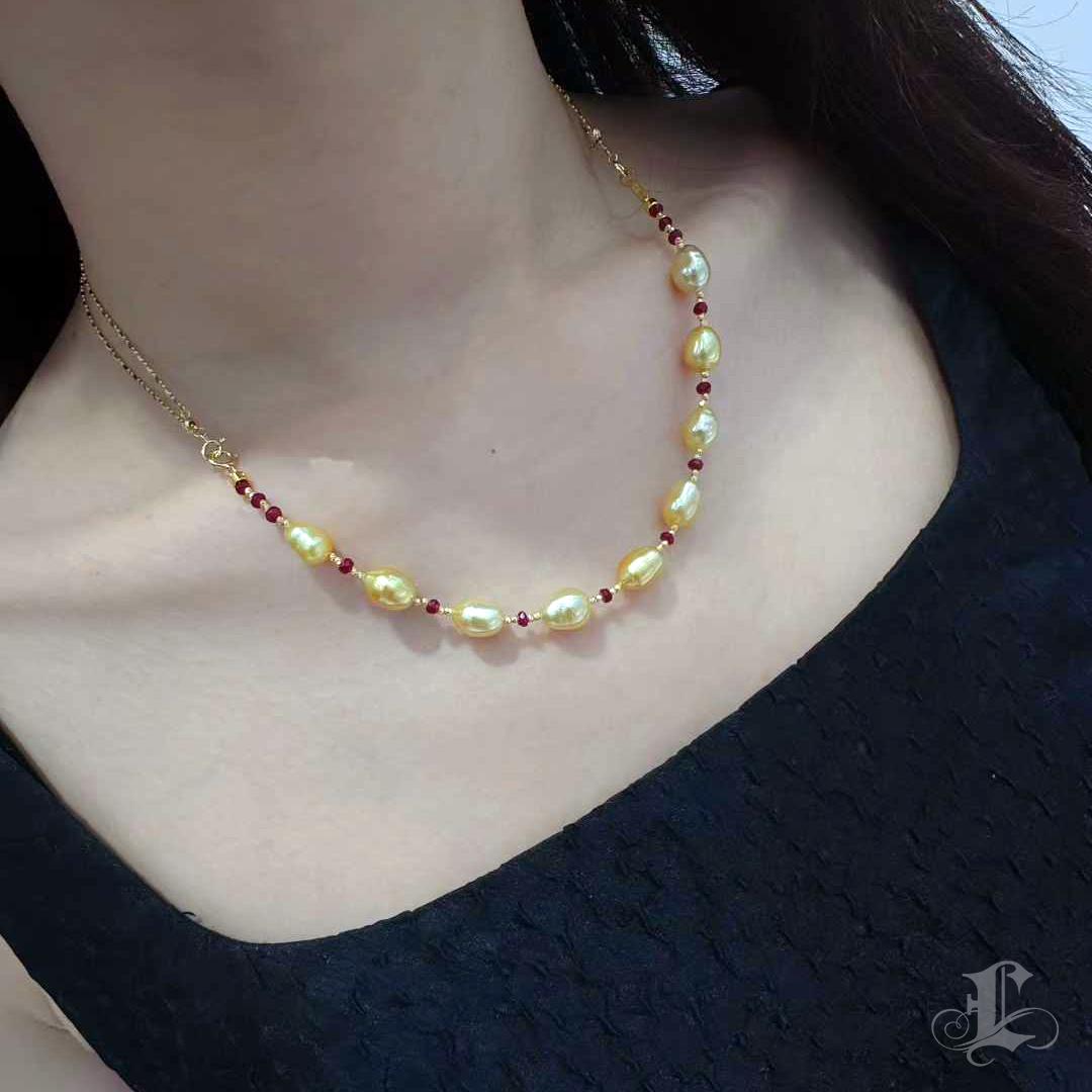 【Lustre Arc】 Wandelbares Südsee Keshi Perlen Rubin Halsband-Set mit 18K Gold im Angebot 4
