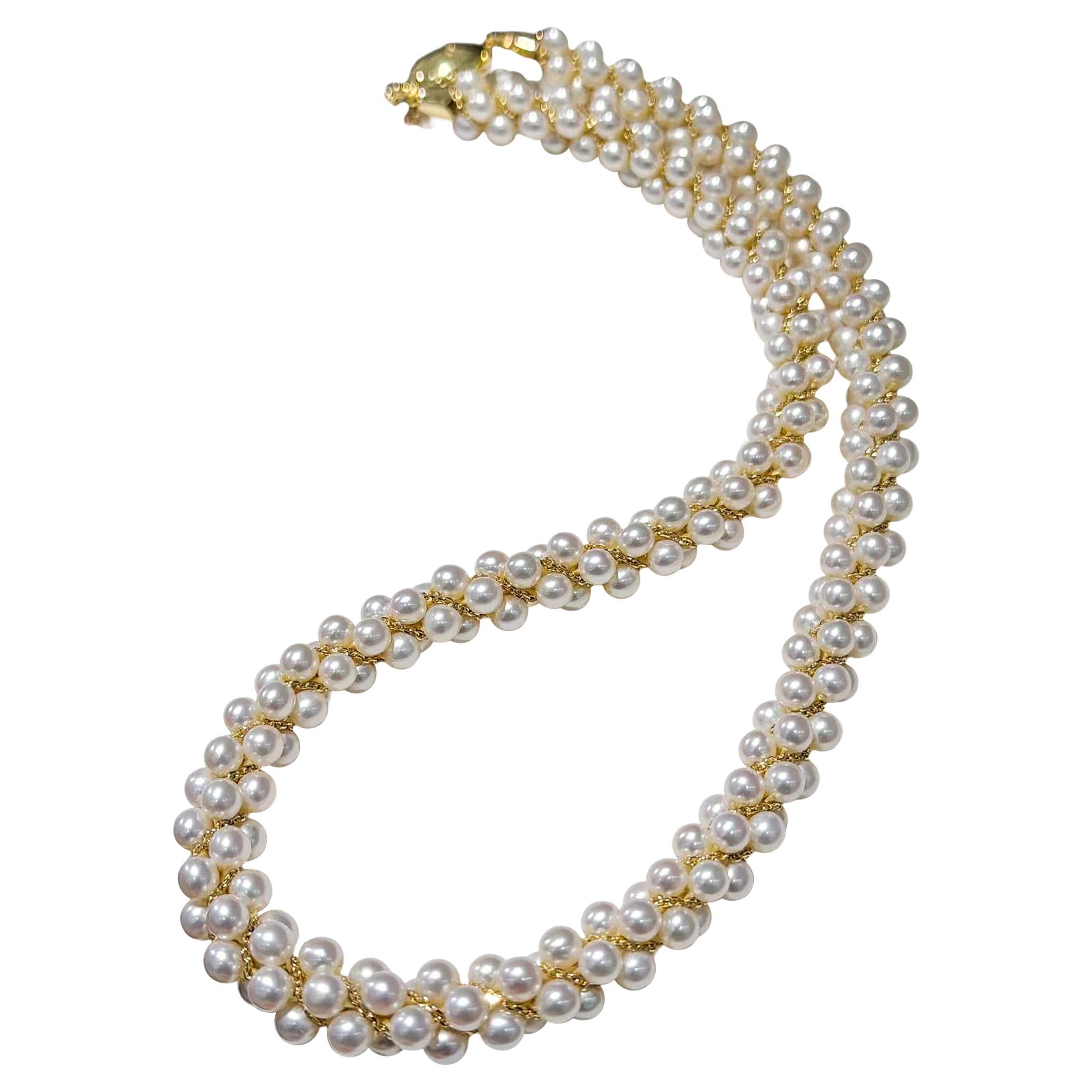 Arco di lucentezza TASAKI - Collana di perle Akoya a doppio filo filettato in vendita