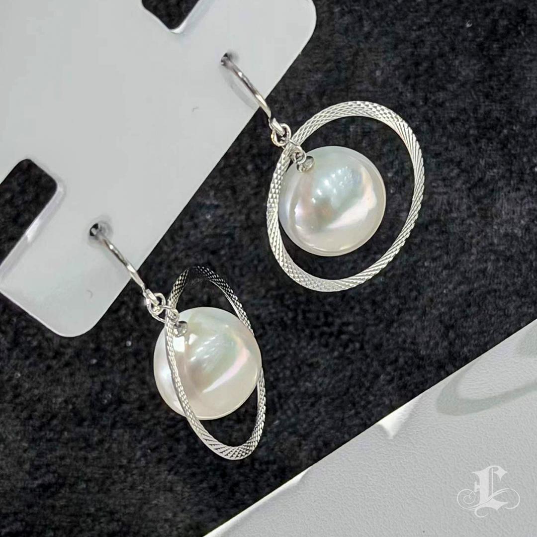 【Lustre Arc】18K Boucles d'oreilles Halo en or avec perles des mers du Sud en vente 3