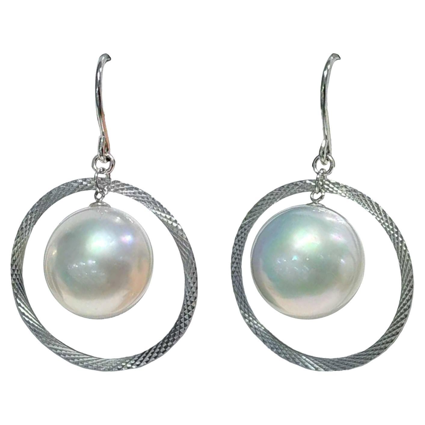 【Lustre Arc】18K Boucles d
oreilles Halo en or avec perles des mers du Sud
