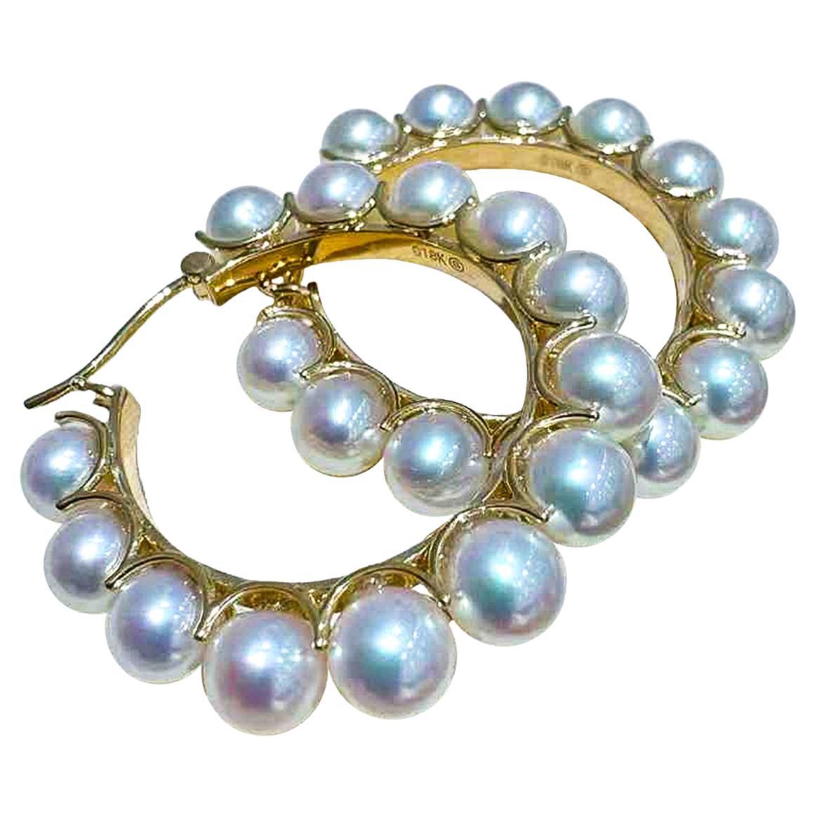 Orecchini a cerchio in oro con perle Akoya del bambino Aurora