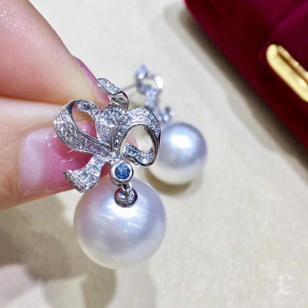 【Lustre Arc】Aurora Bogen Südsee Perle & Diamant Topas Ohrringe im Angebot 1