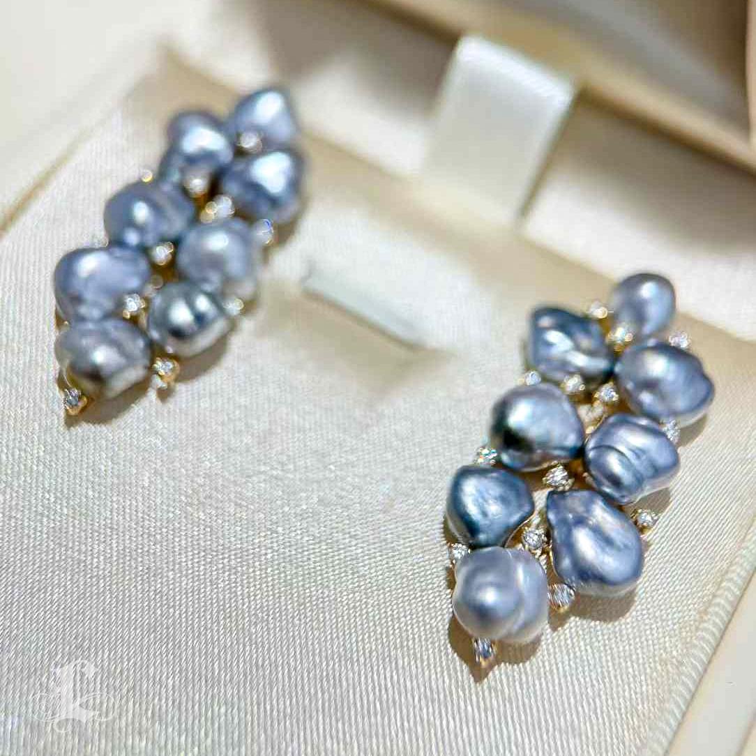 Women's or Men's 【Lustre Arc】Aurora Tahitian Keshi Pearl and Diamond Earrings in 18K Gold